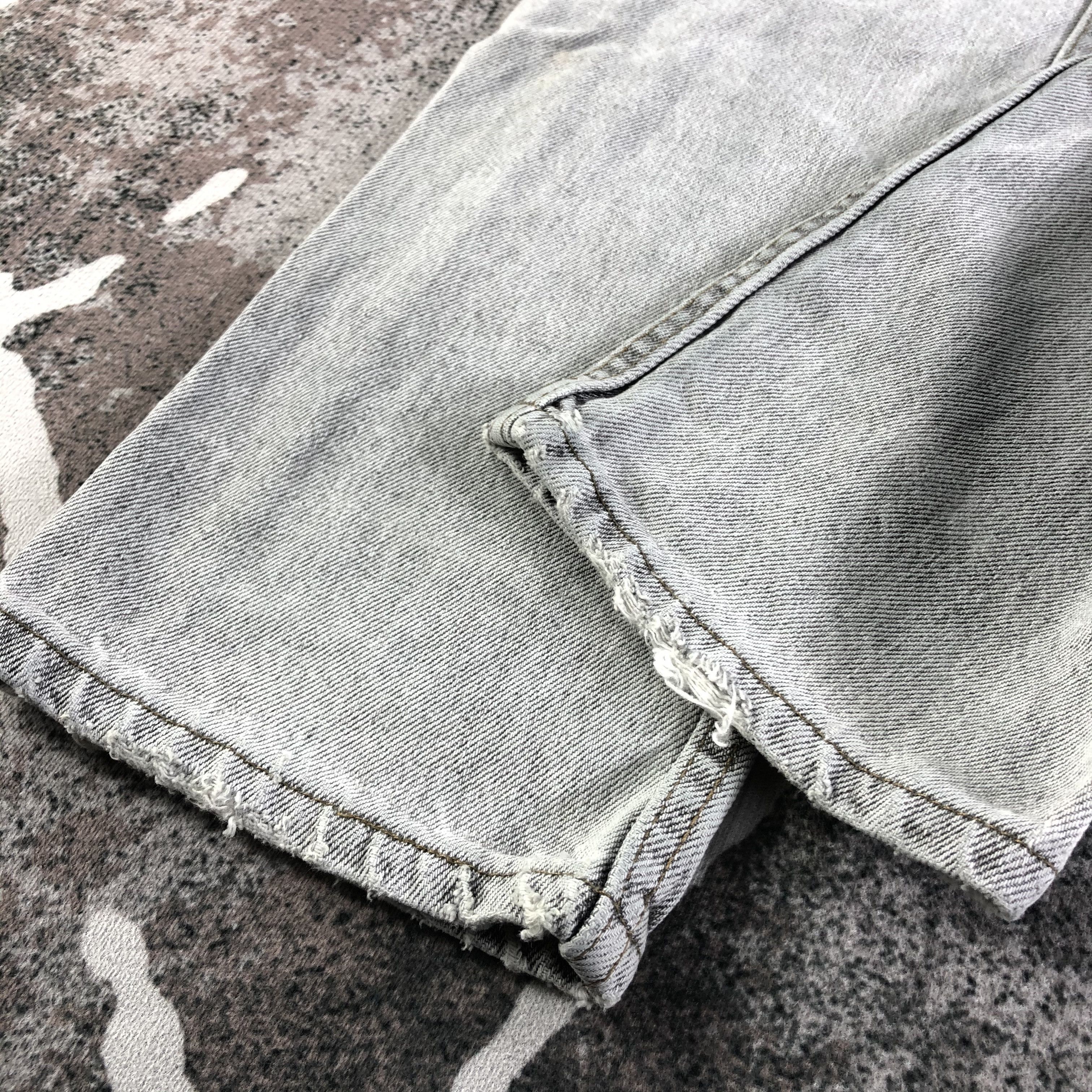 Levi's Vintage Distress Levis 505 Jeans Faded Gray KJ2306 Size US 28 / EU 44 - 6 Thumbnail