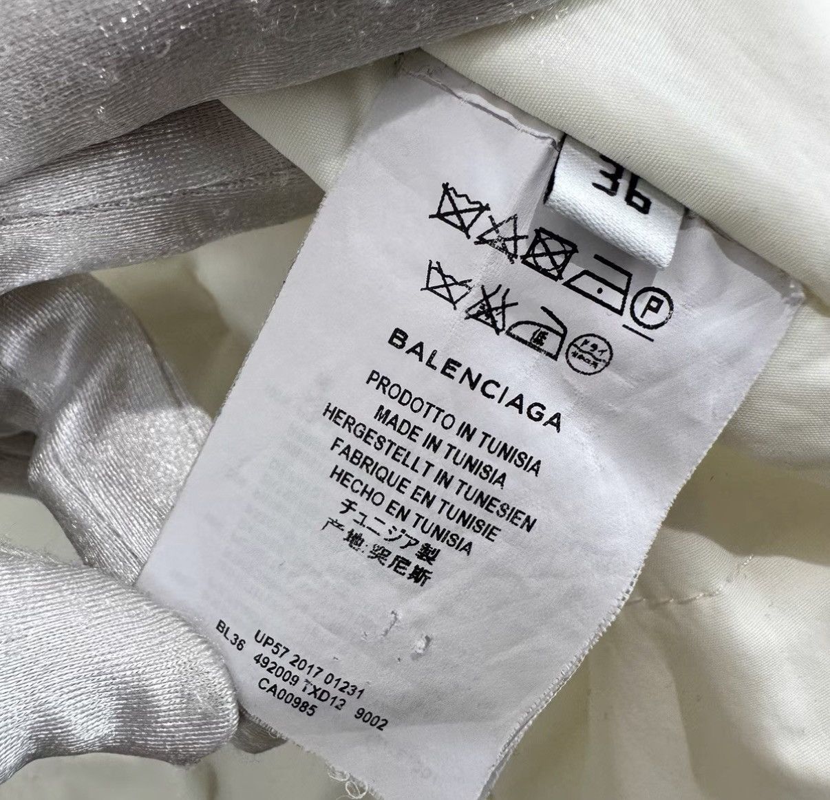 Balenciaga Balenciaga Long White Down Jacket J42 Size XS / US 0-2 / IT 36-38 - 4 Thumbnail