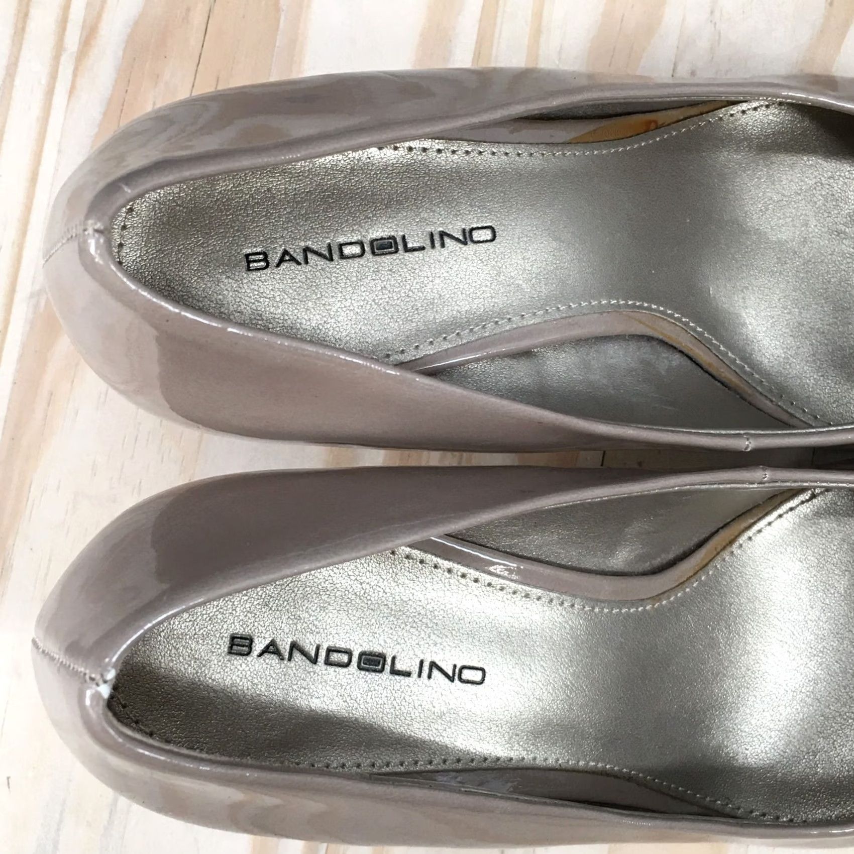 Vintage Bandolino Heels Womens 8 M Courteous Slip On Kitten Pumps Brown Patent Leather Size US 8 / IT 38 - 7 Thumbnail
