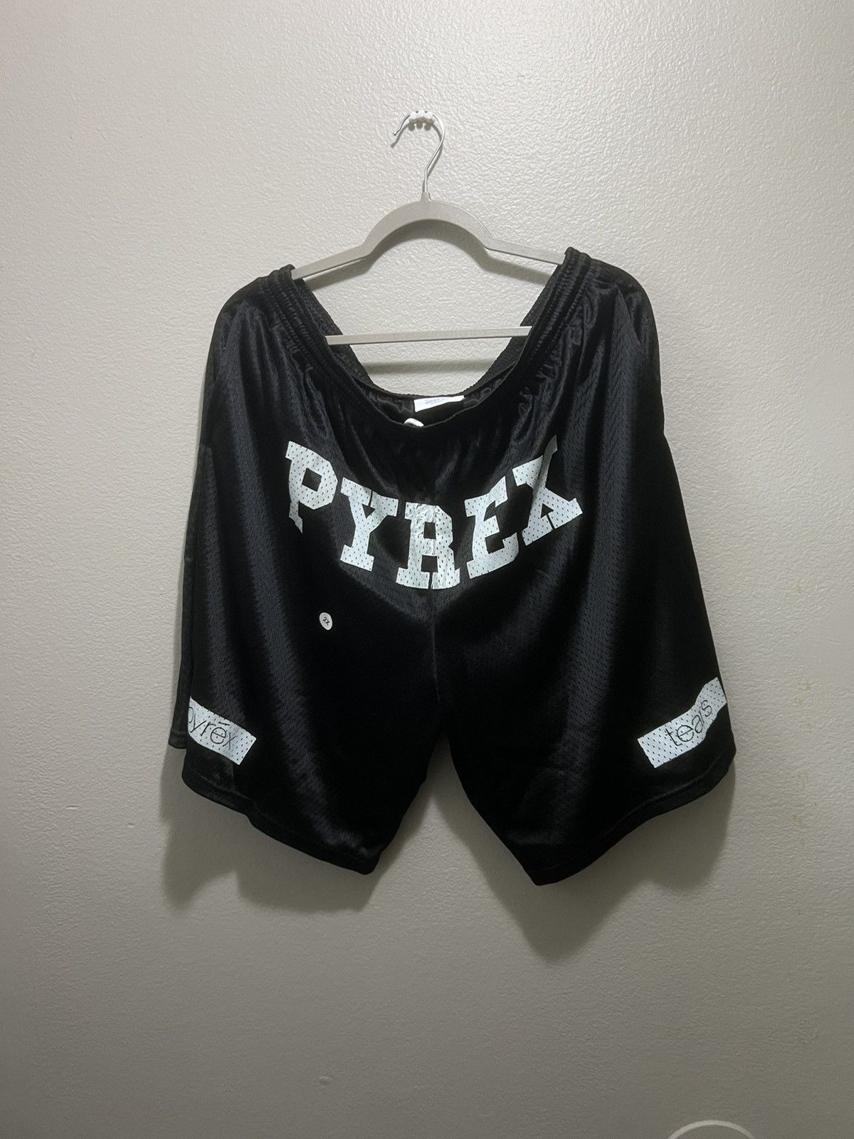 image of Denim Tears x Pyrex Vision Pyrex X Denim Tear Shorts in Black, Men's (Size 38)