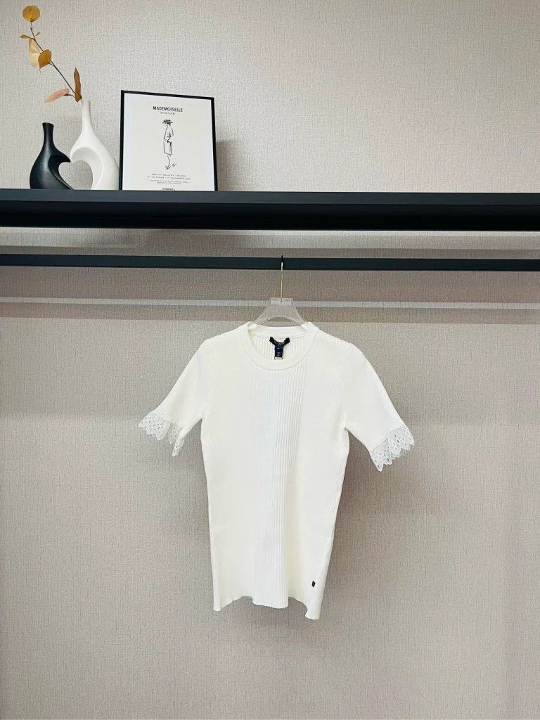 Louis Vuitton Lace knitted short sleeve 2505-Nextarrow