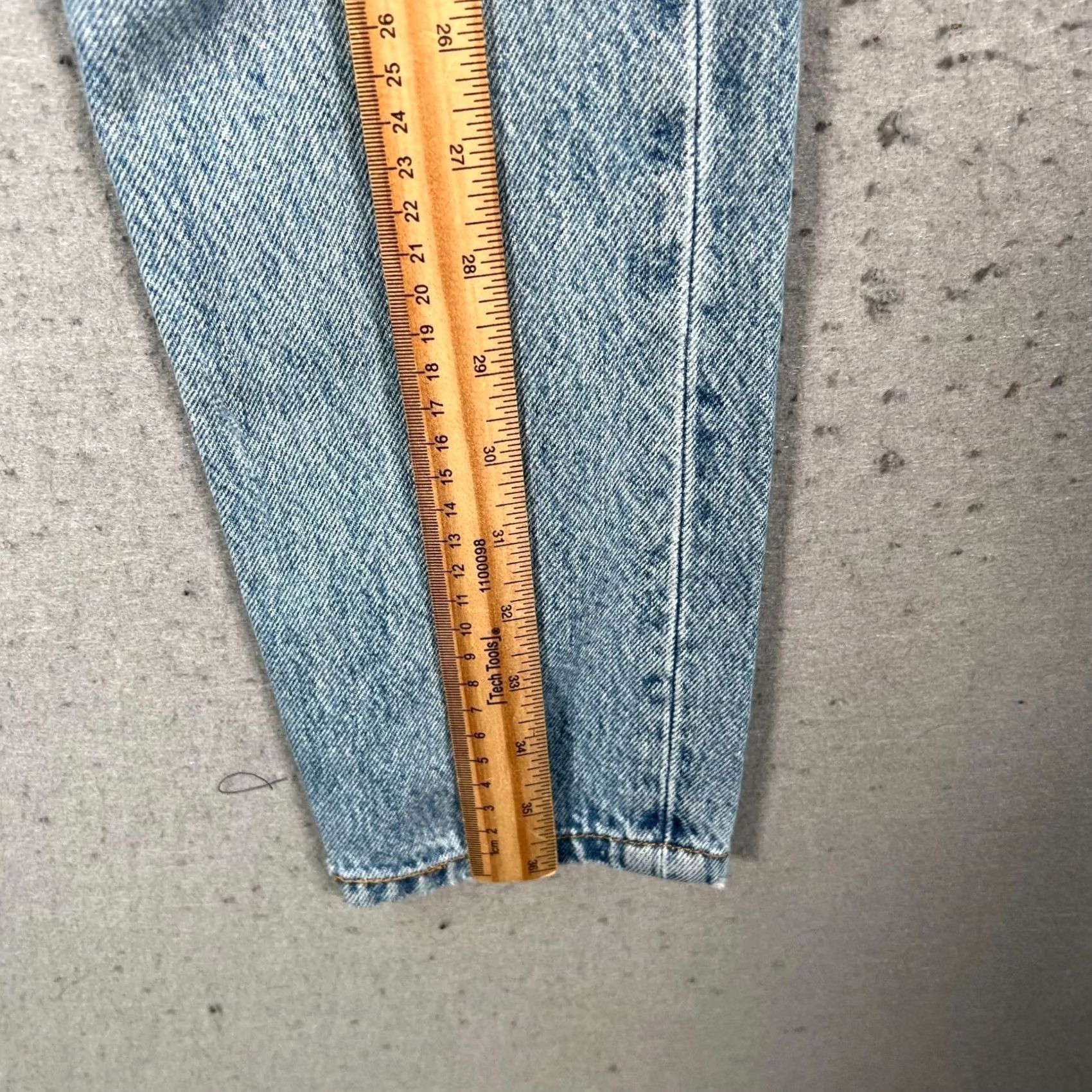 Levi's Levi's 501 Jeans Womens Size 25 Button-Fly Light Wash Distressed Regular 27 In Inseam Blue Cotton Denim Jeans Size 42" / US 20 - 7 Thumbnail