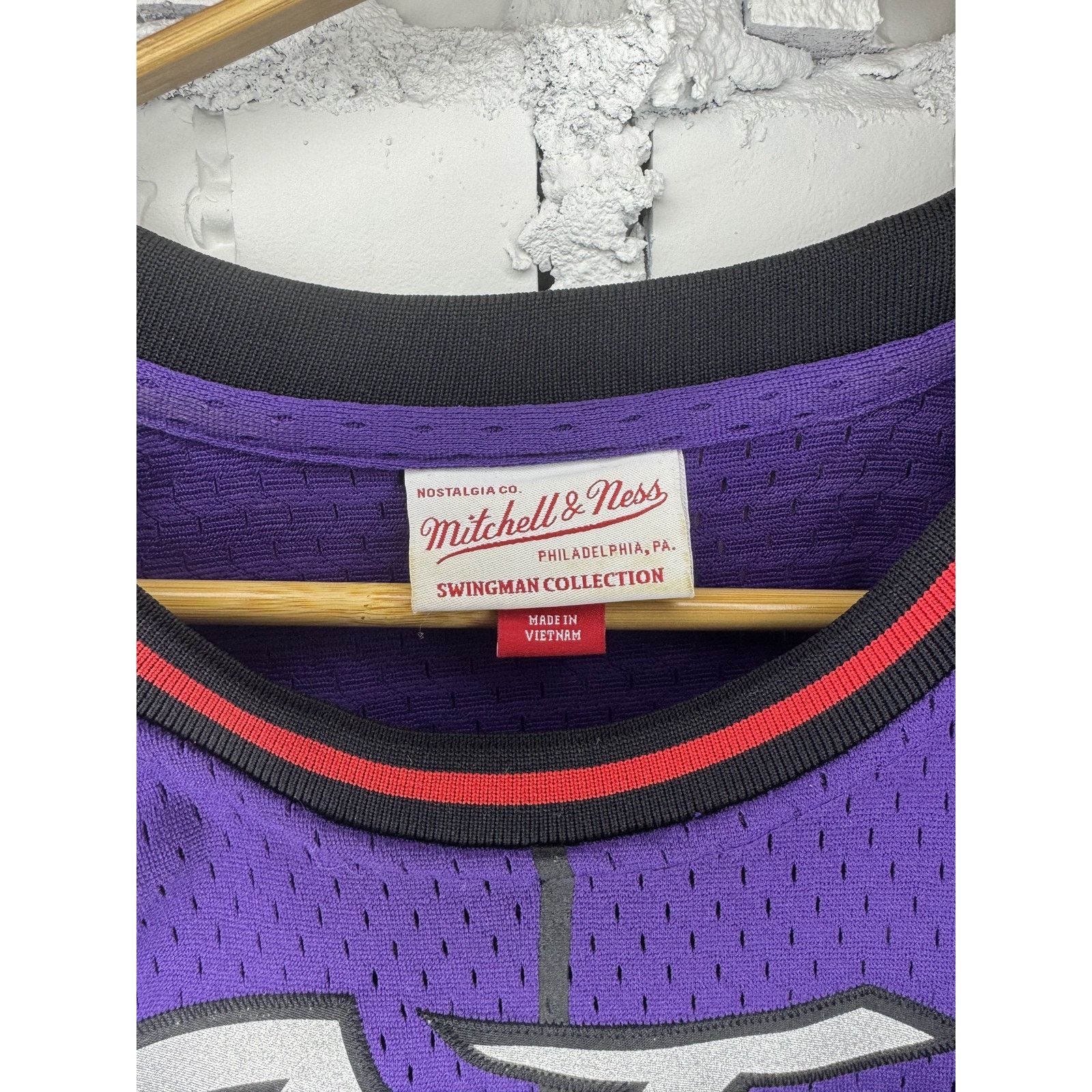 Mitchell & Ness Toronto Raptors Jersey XL NBA Basketball Vince Carter Retro Size US XL / EU 56 / 4 - 4 Thumbnail