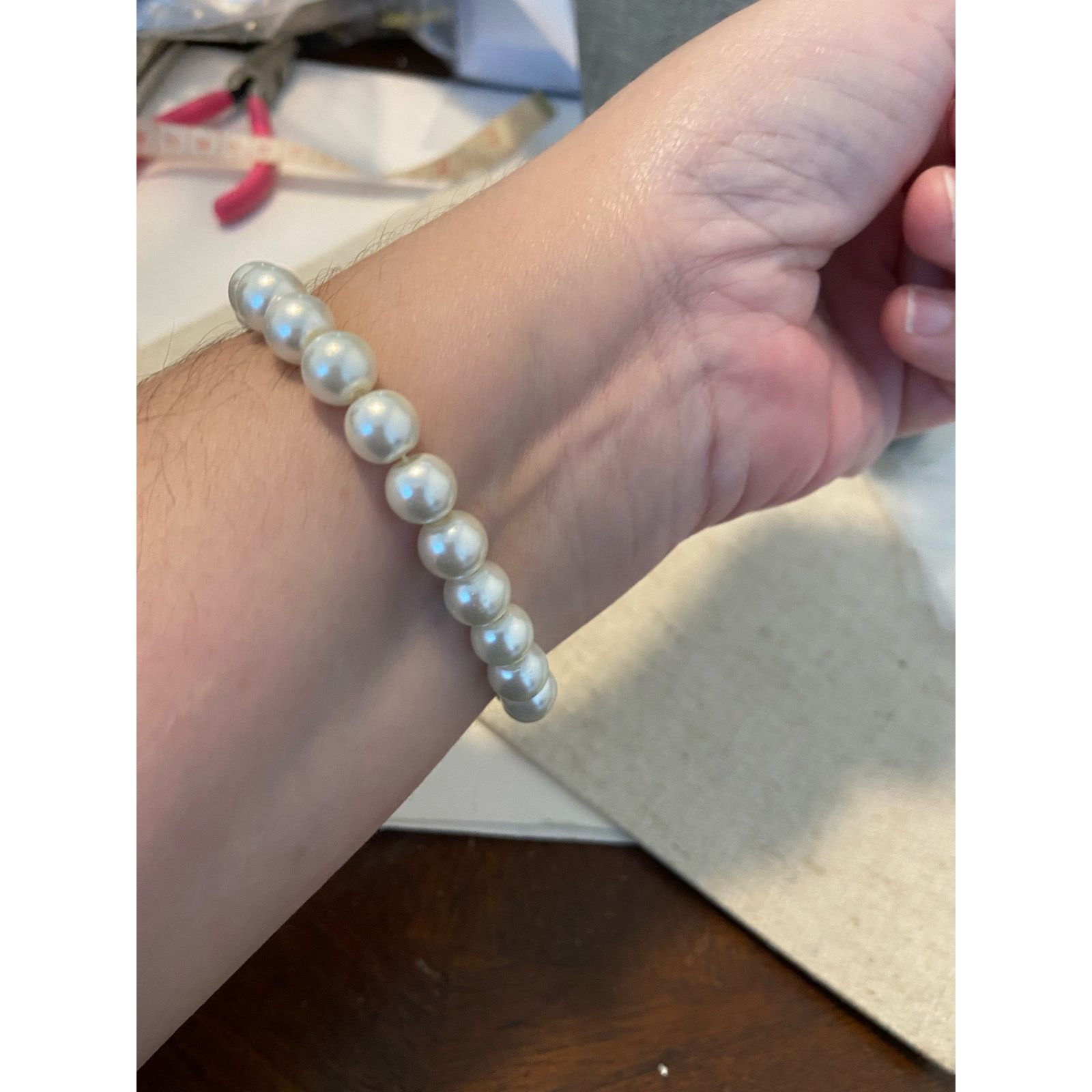 Handmade white faux pearl bracelet Size ONE SIZE - 2 Thumbnail