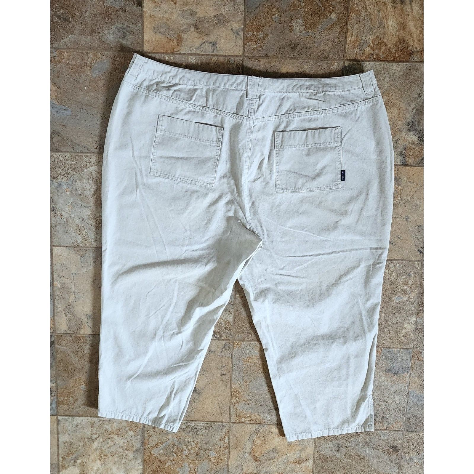 Route 66 Route 66 Light Tan Capri or Shorts Size 24W Size 42" / US 20 - 2 Thumbnail
