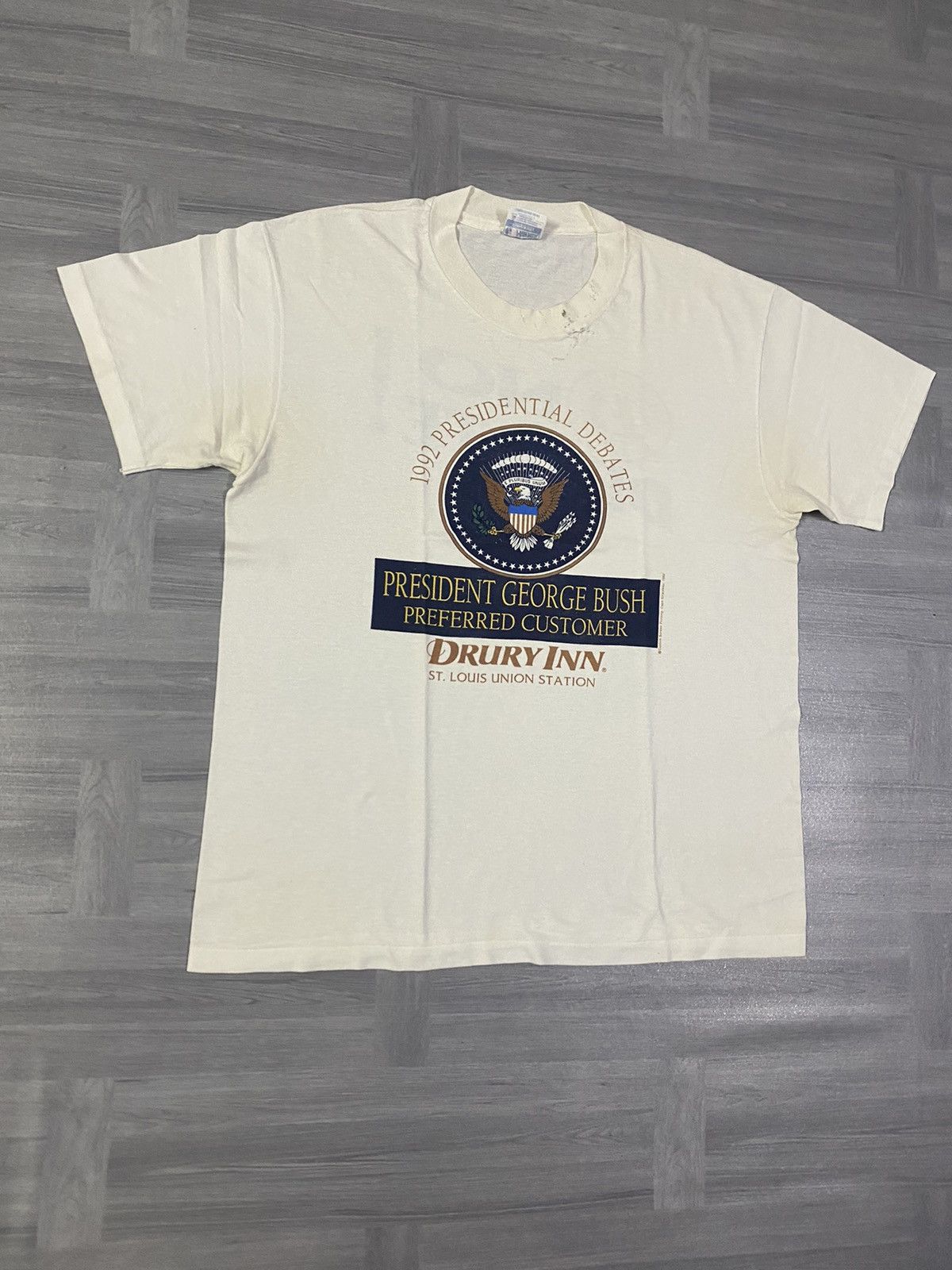 Vintage Vintage 1992 President GeorgeBush Distress Tee Size US L / EU 52-54 / 3 - 3 Thumbnail