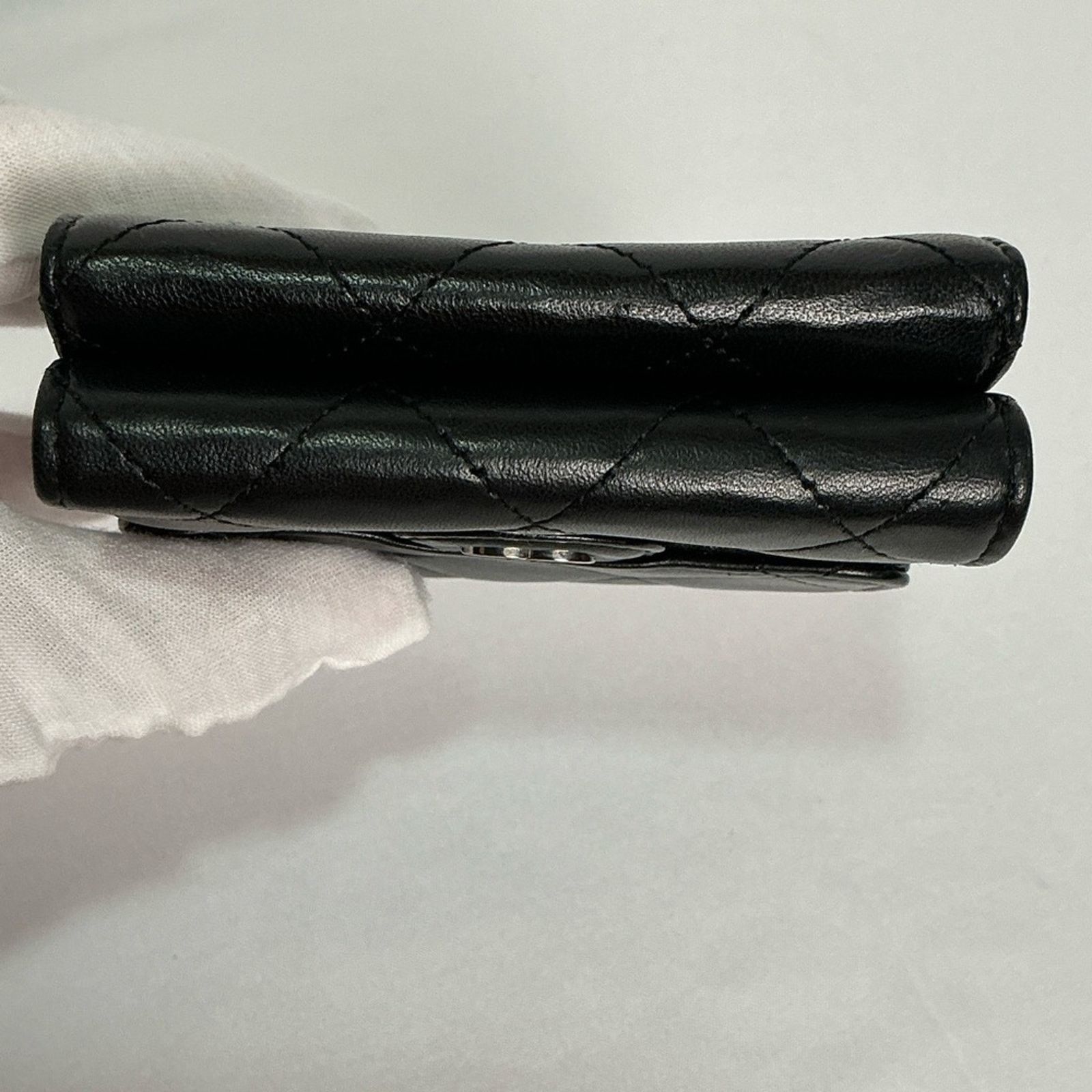Chanel CHANEL Matelasse Tri-Fold Compact Wallet Lambskin Silver Size ONE SIZE - 15 Thumbnail