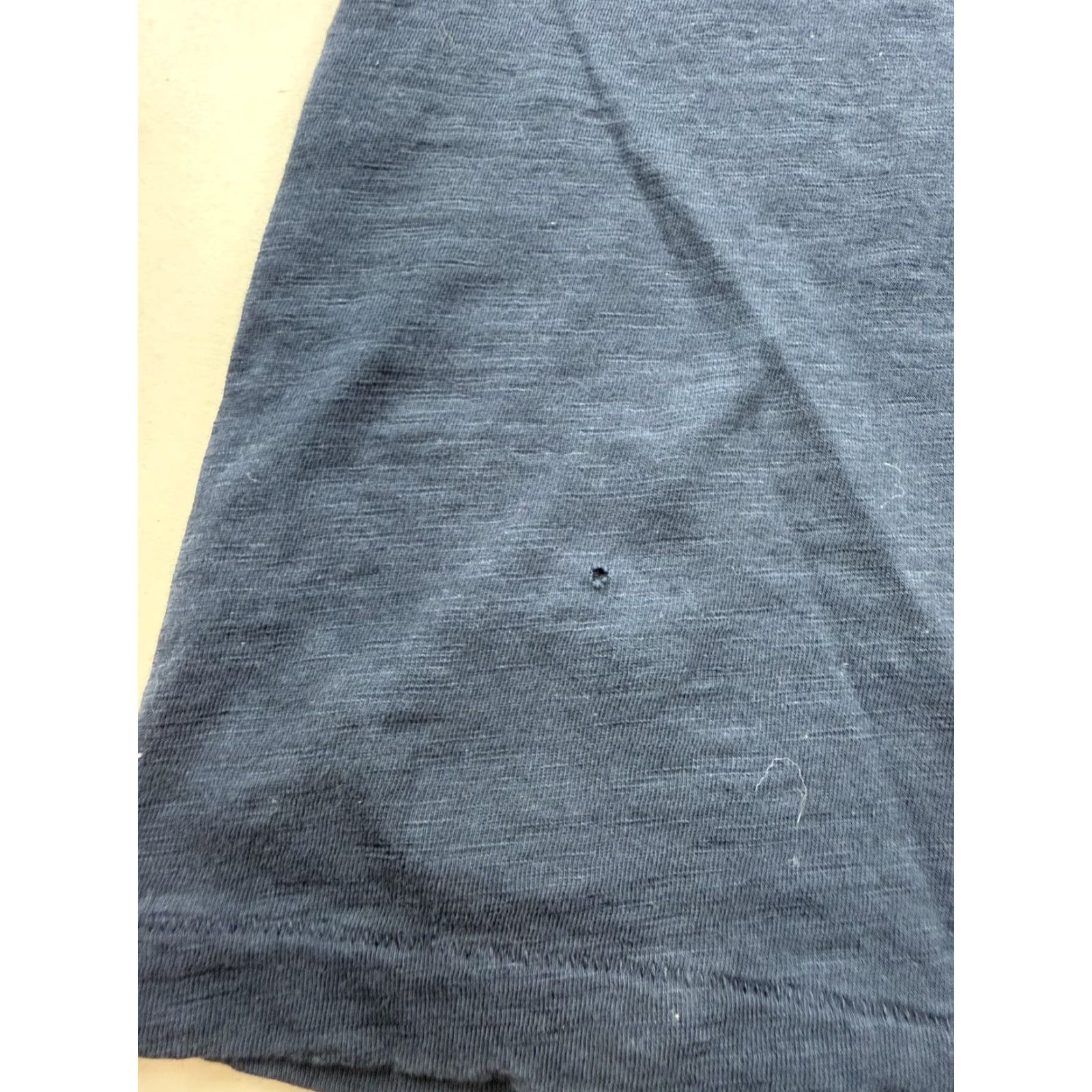 Uniqlo Uniqlo UT Shirt Mens Large Blue Circle Graphic Tee Short Sleeve Crew Neck Tagless Size US L / EU 52-54 / 3 - 5 Thumbnail