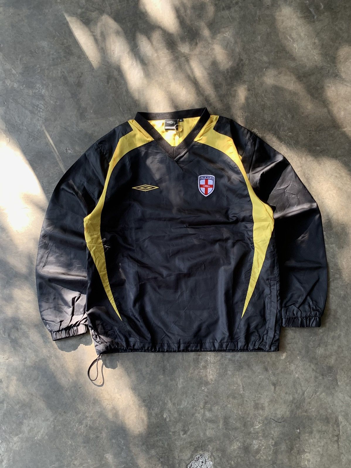 Umbro 00s - Umbro england Jersey LS (black yellow) Size US M / EU 48-50 / 2 - 1 Thumbnail