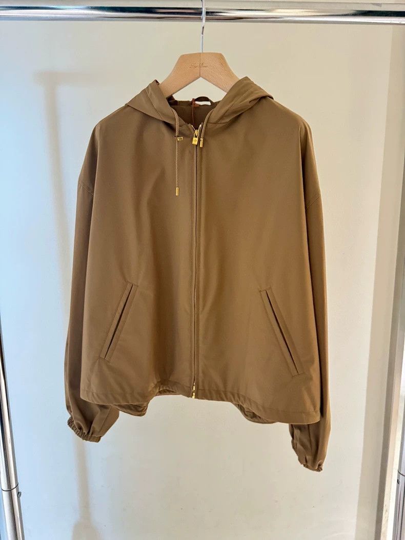 LORO PIANA Classic camel-colored technology fabric hooded