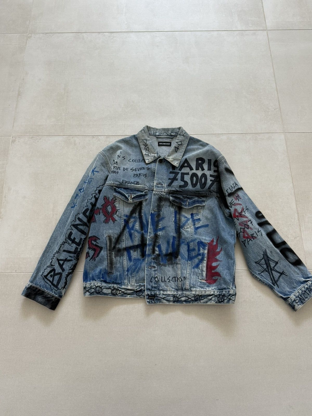 Balenciaga Balenciaga Graffiti Denim Jacket Paris 75007 Size 52 Size US L / EU 52-54 / 3 - 2 Thumbnail