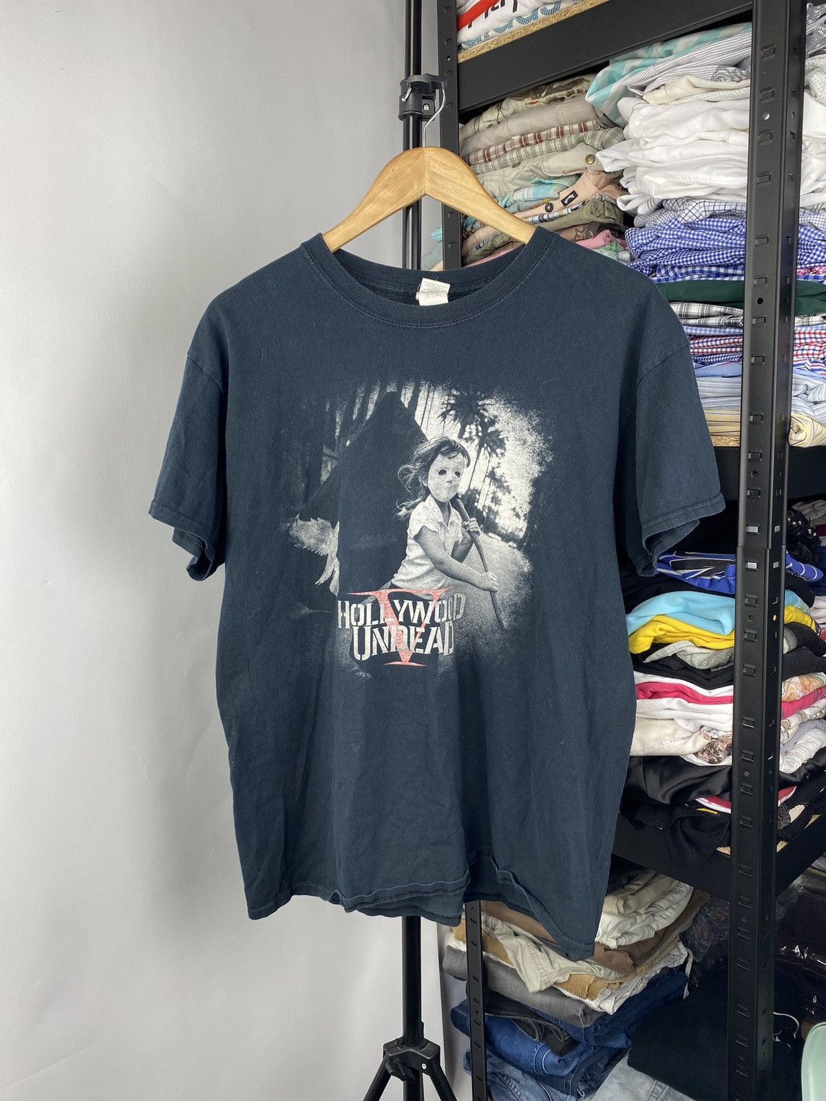 Band Tees × Vintage VNTG Hollywood Undead TWO THOUSAND Band Tour Mens T Shirt Size US L / EU 52-54 / 3 - 1 Thumbnail