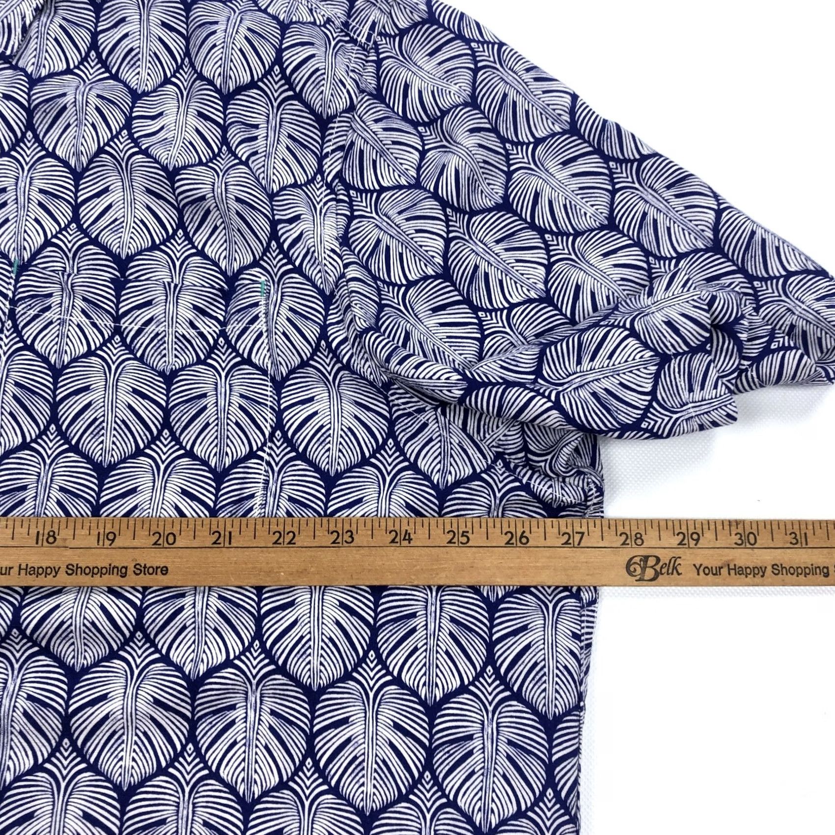 Tommy Bahama Tommy Bahama Veracruz Cay Shirt Men's 2XL Blue White Leaf Viscose Button Short Sleeve Embroidered Logo Relaxed Casual Beach Hawaiian 90s Size US XXL / EU 58 / 5 - 7 Thumbnail