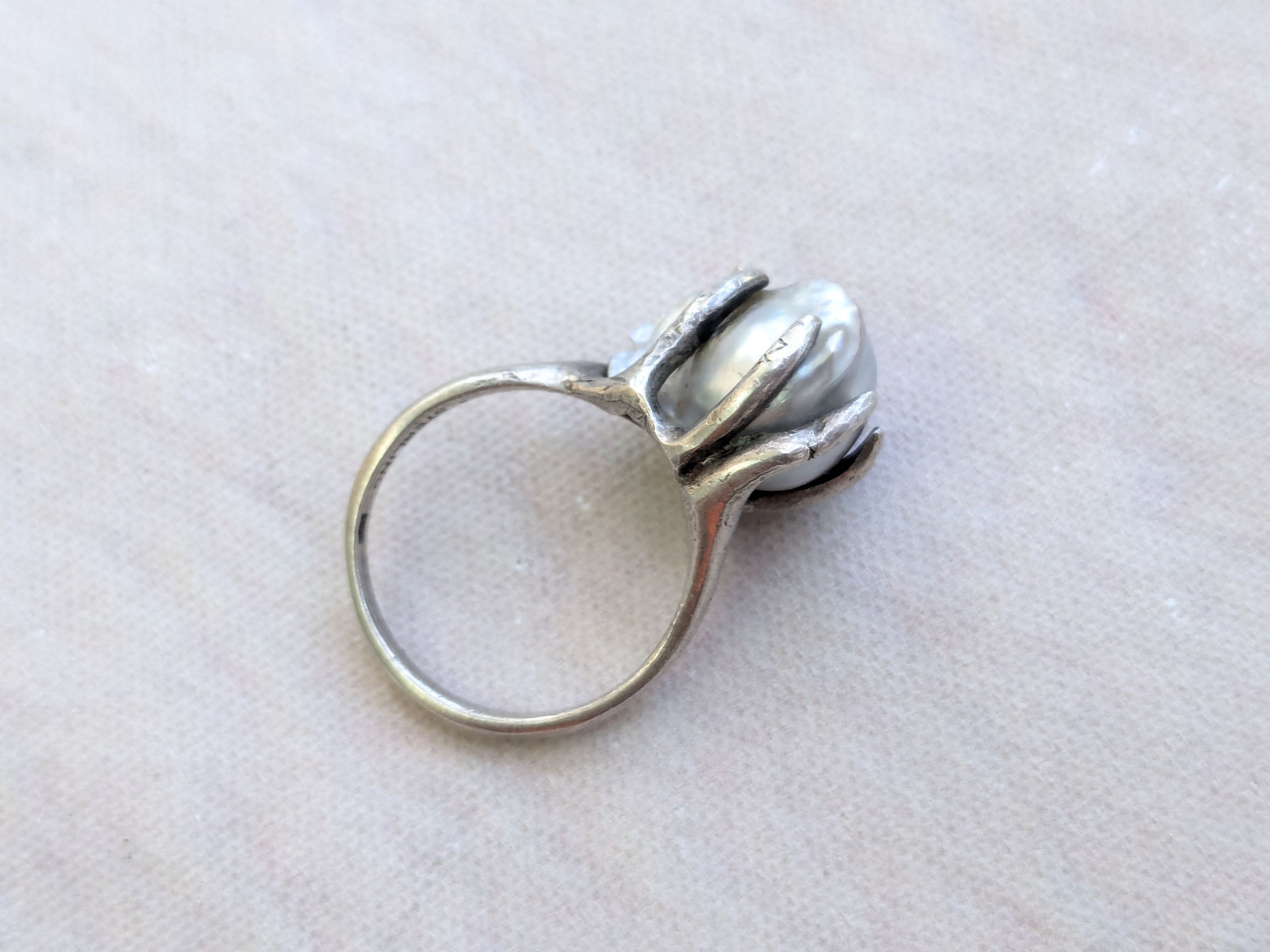 Jewelry Vintage Sterling Silver Ring Baroque Pearl 6 Brutalist Size ONE SIZE - 10 Thumbnail
