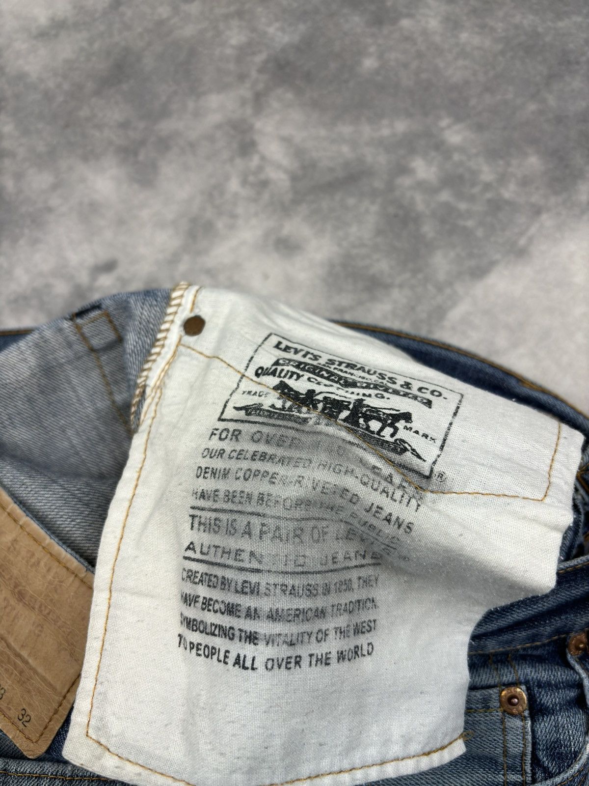 Levi's × Vintage 90s 80sVintage LEVI’S 501 Blue Wash Denim Pants Selvedge Size US 32 / EU 48 - 8 Thumbnail