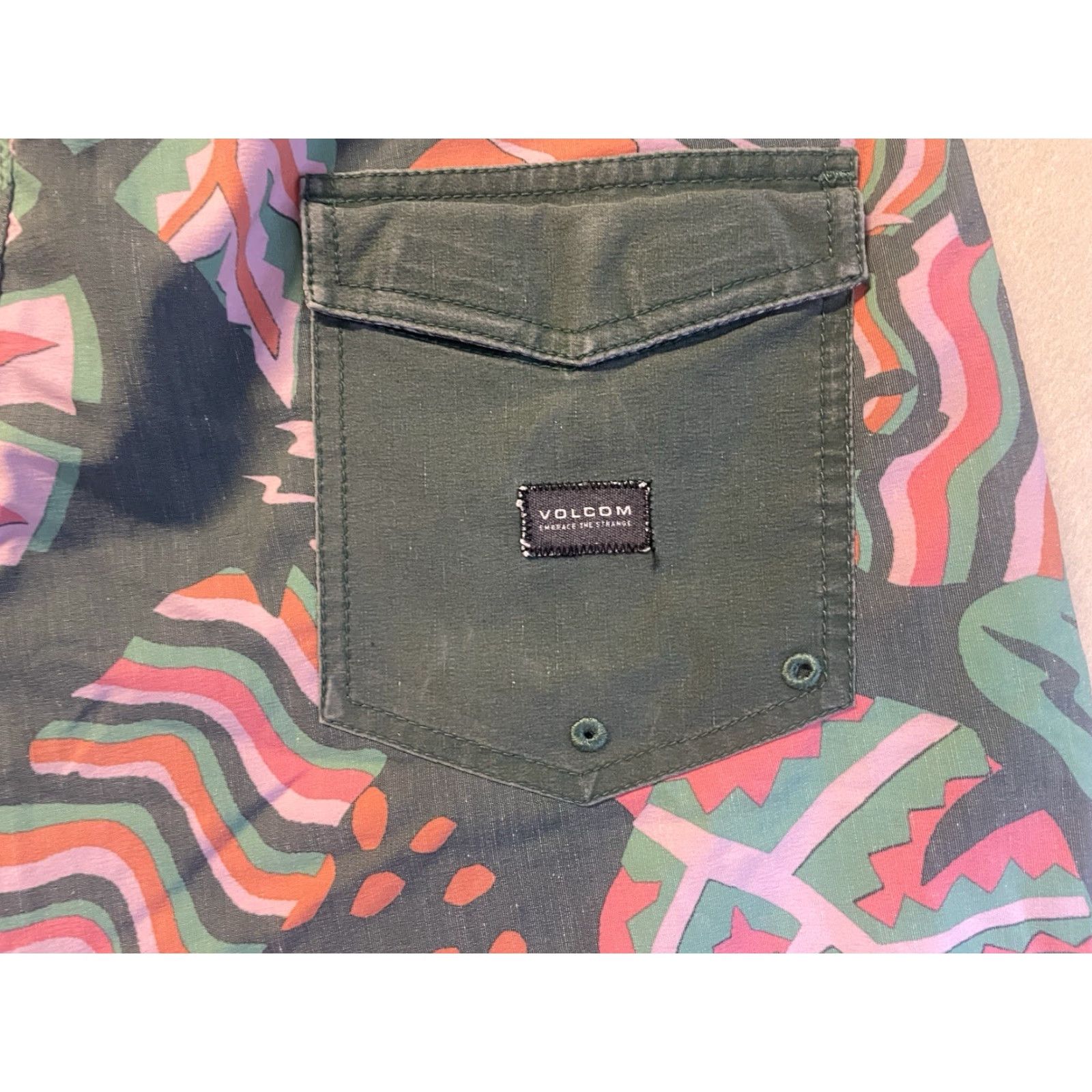 Volcom Volcom Swim Trunks Mens Size 34 Cinch Fly Colorful Leaves Size US 34 / EU 50 - 4 Thumbnail