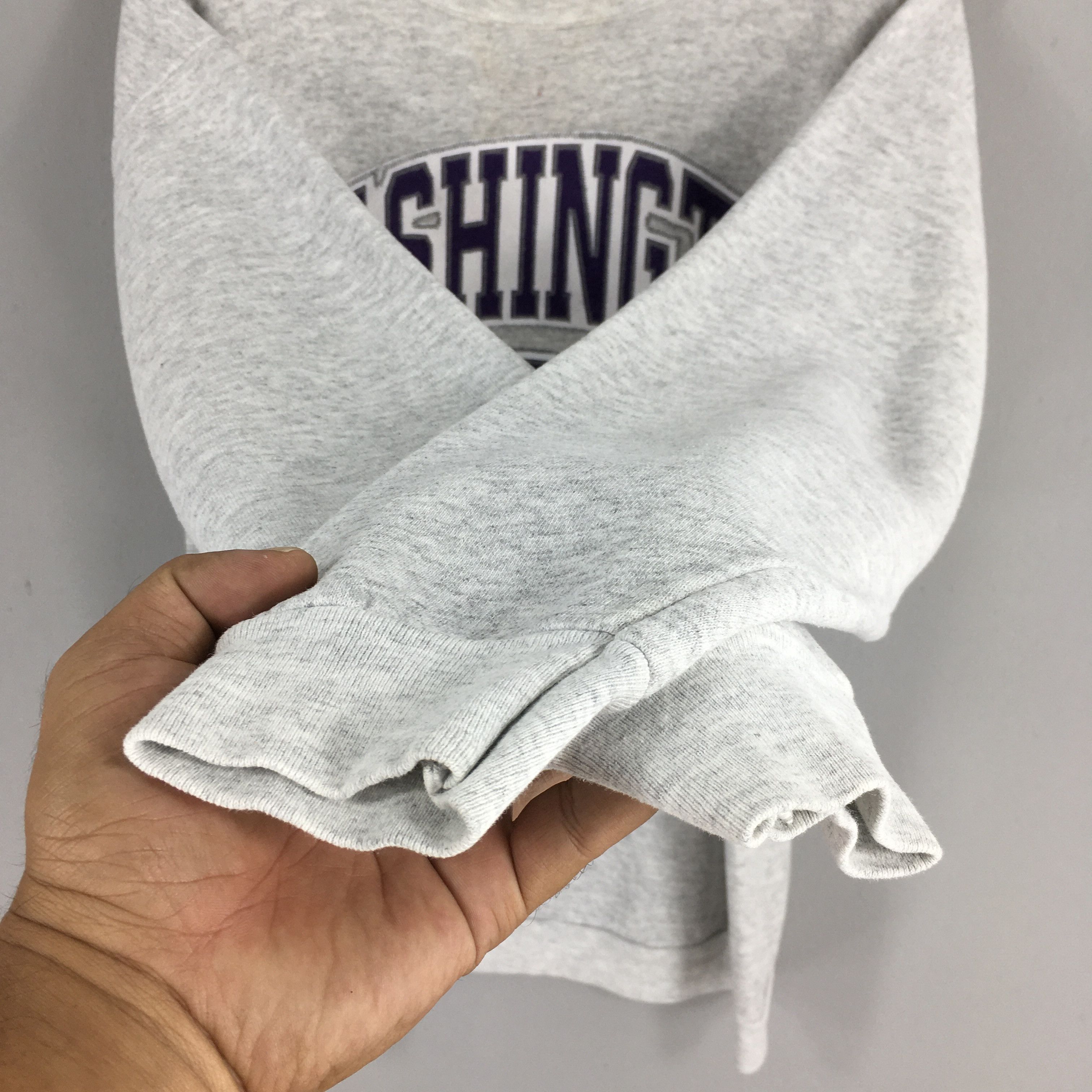 NCAA Vintage Washington Huskies Football Sweatshirt XLarge Size US XXL / EU 58 / 5 - 4 Thumbnail