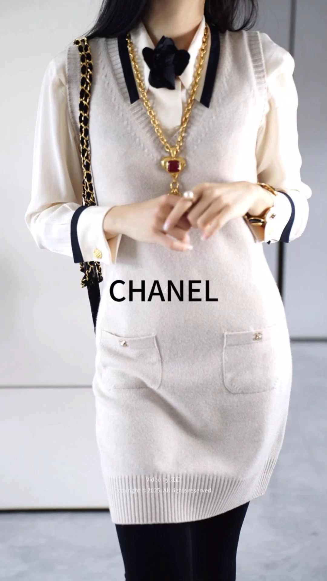 Chanel Chanel CC Buckle Oatmeal Cashmere Vest Dress Size XS / US 0-2 / IT 36-38 - 1 Thumbnail