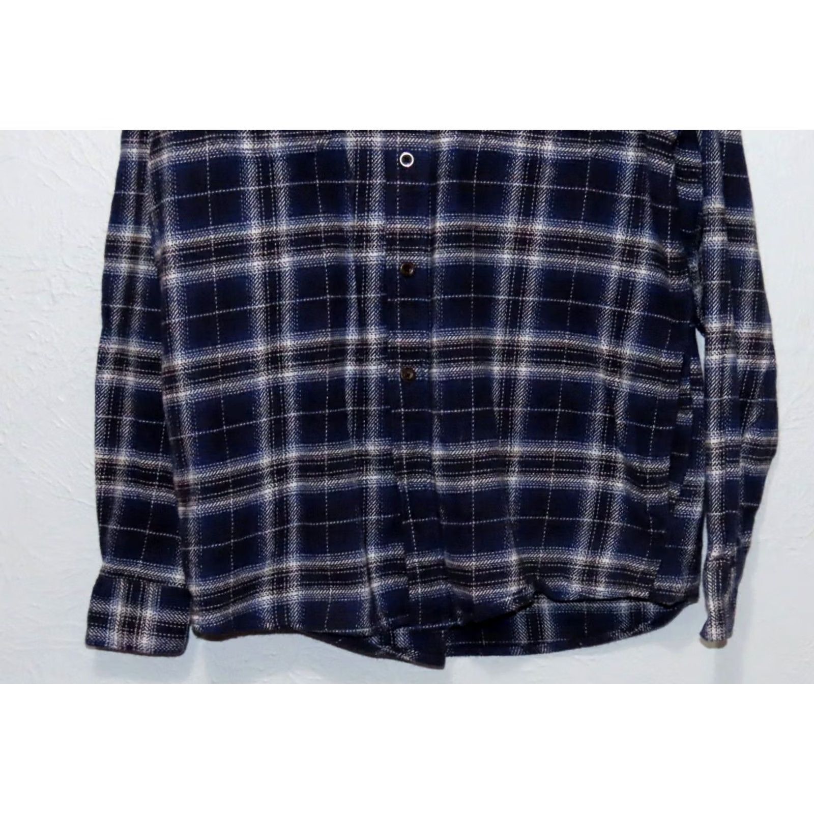 Vintage Woolrich Brawny Shirt Shacket Woolrich Mens Large Blue Plaid Flannel Heavy Button-Up Shirt Shacket Size US L / EU 52-54 / 3 - 2 Thumbnail