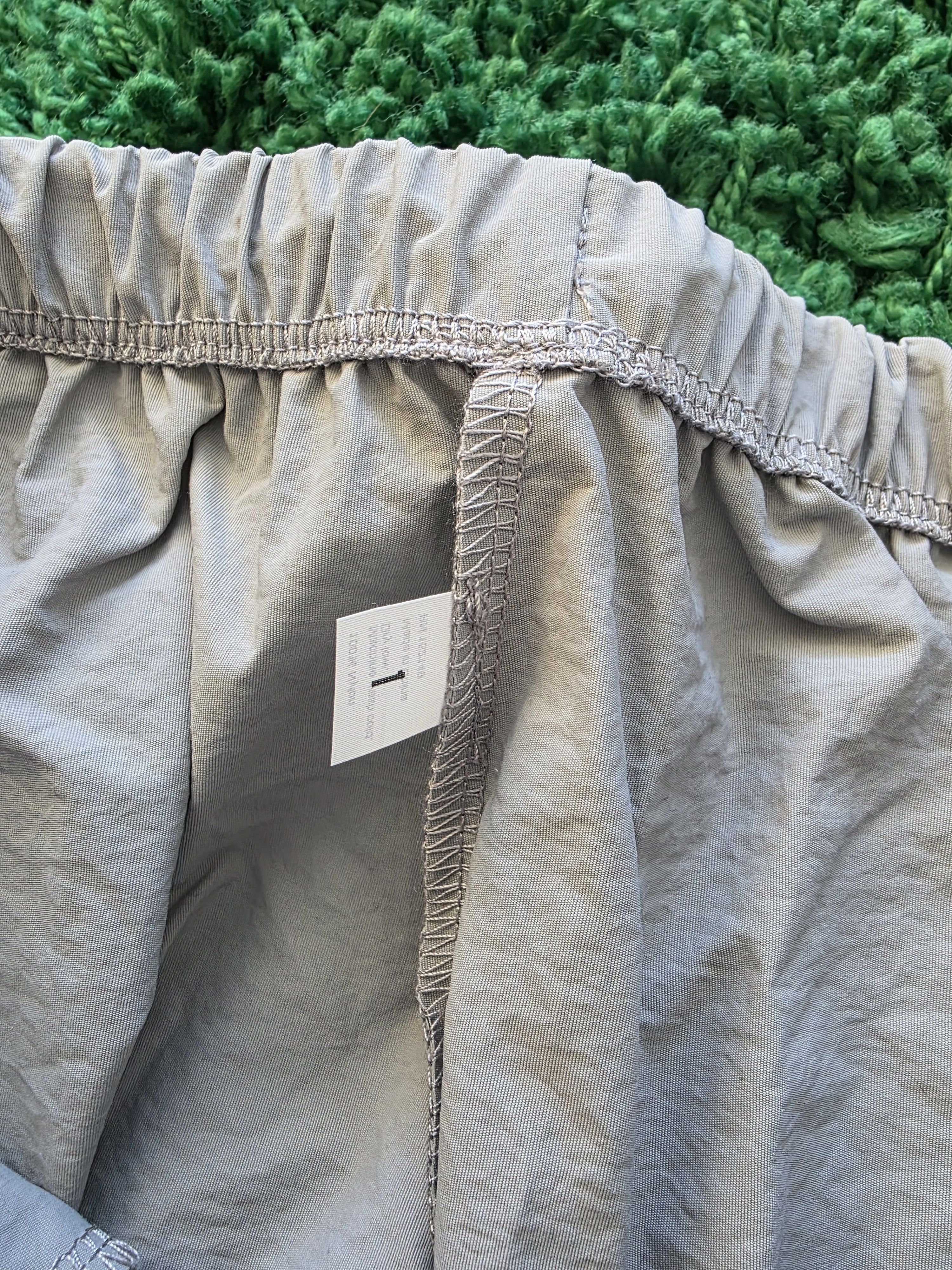 Gosha Rubchinskiy × Yeezy Yeezy x Gosha SH-01 Shorts Grey Size US 30 / EU 46 - 3 Thumbnail