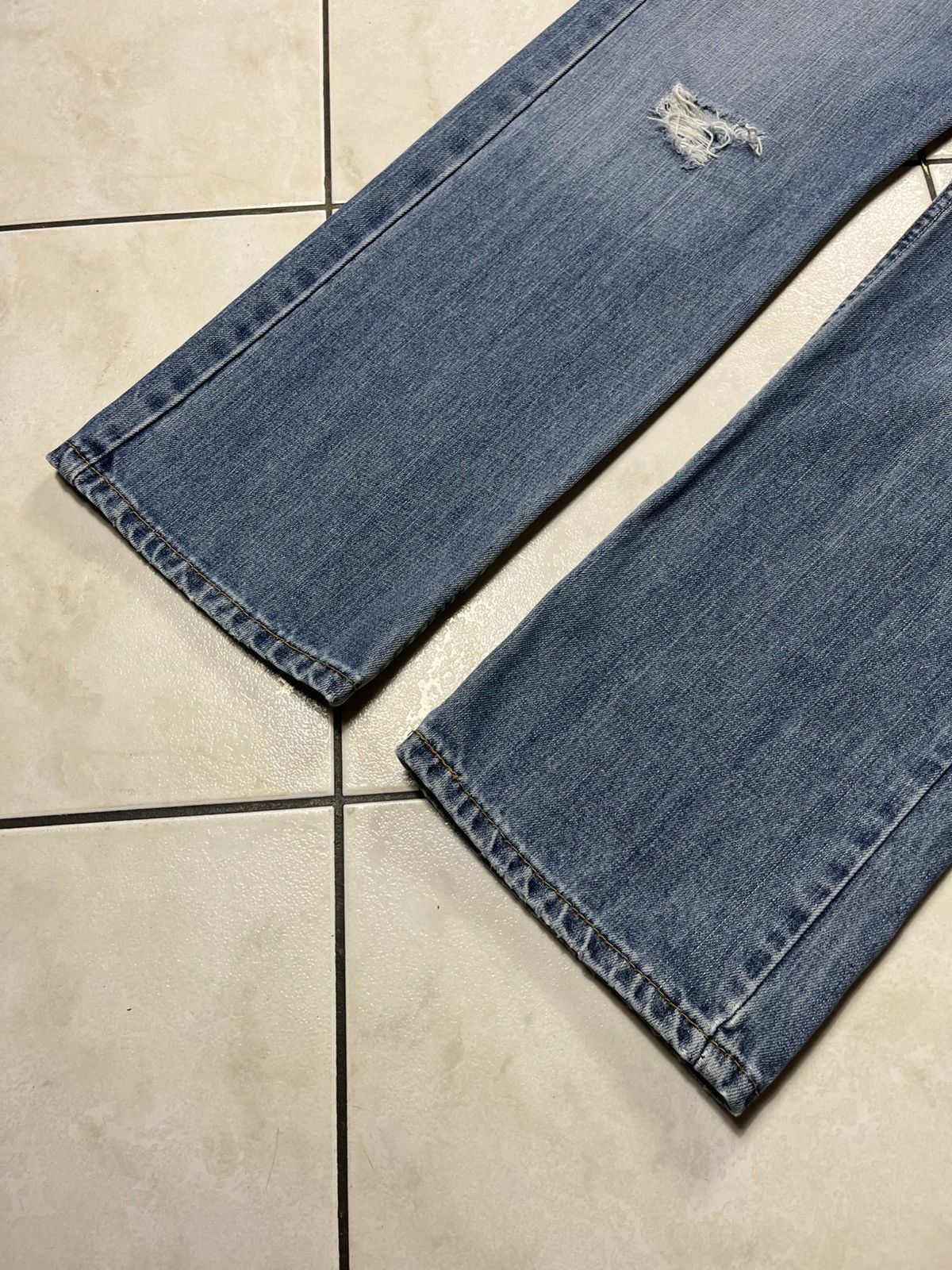 Levi's × Vintage Vintage Levi’s 514 slim straight distressed jeans y2k pants Size US 34 / EU 50 - 10 Thumbnail