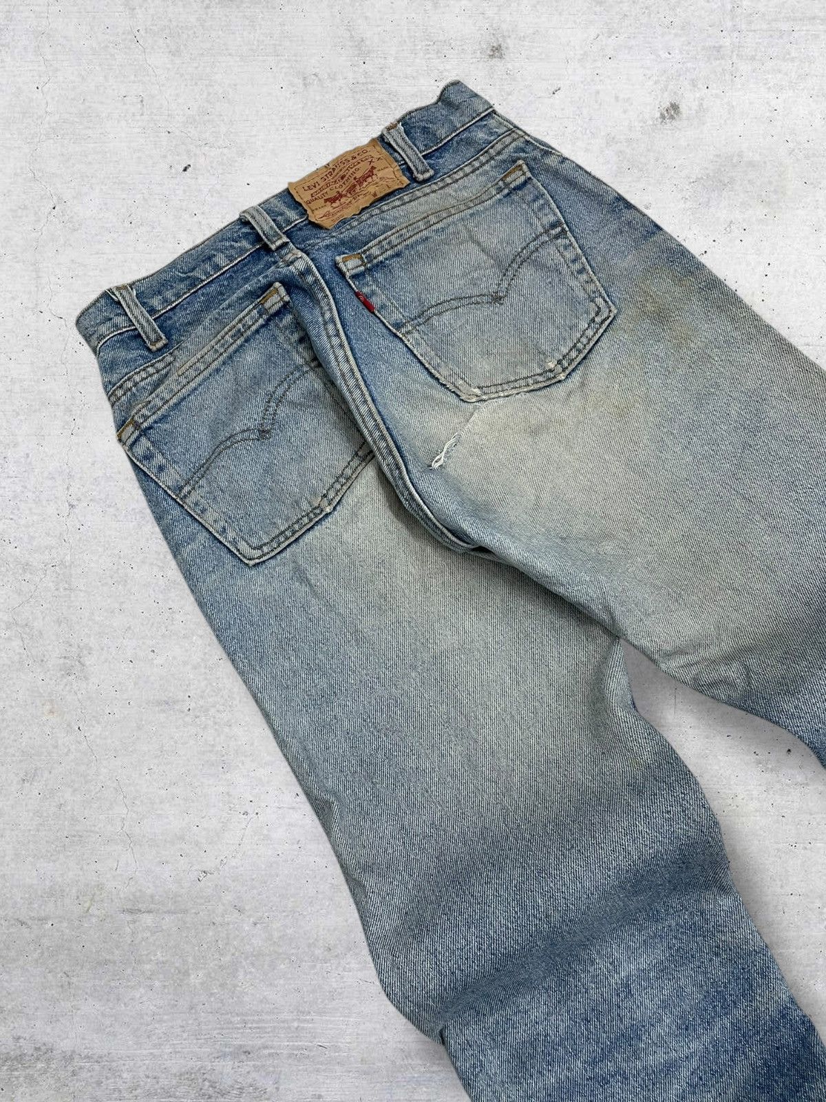 Levi's Vintage Clothing VINTAGE 505 LEVIS USA DESIGNER 90S OLD STAIN MUD OG DENIM Size US 26 / EU 42 - 14 Thumbnail