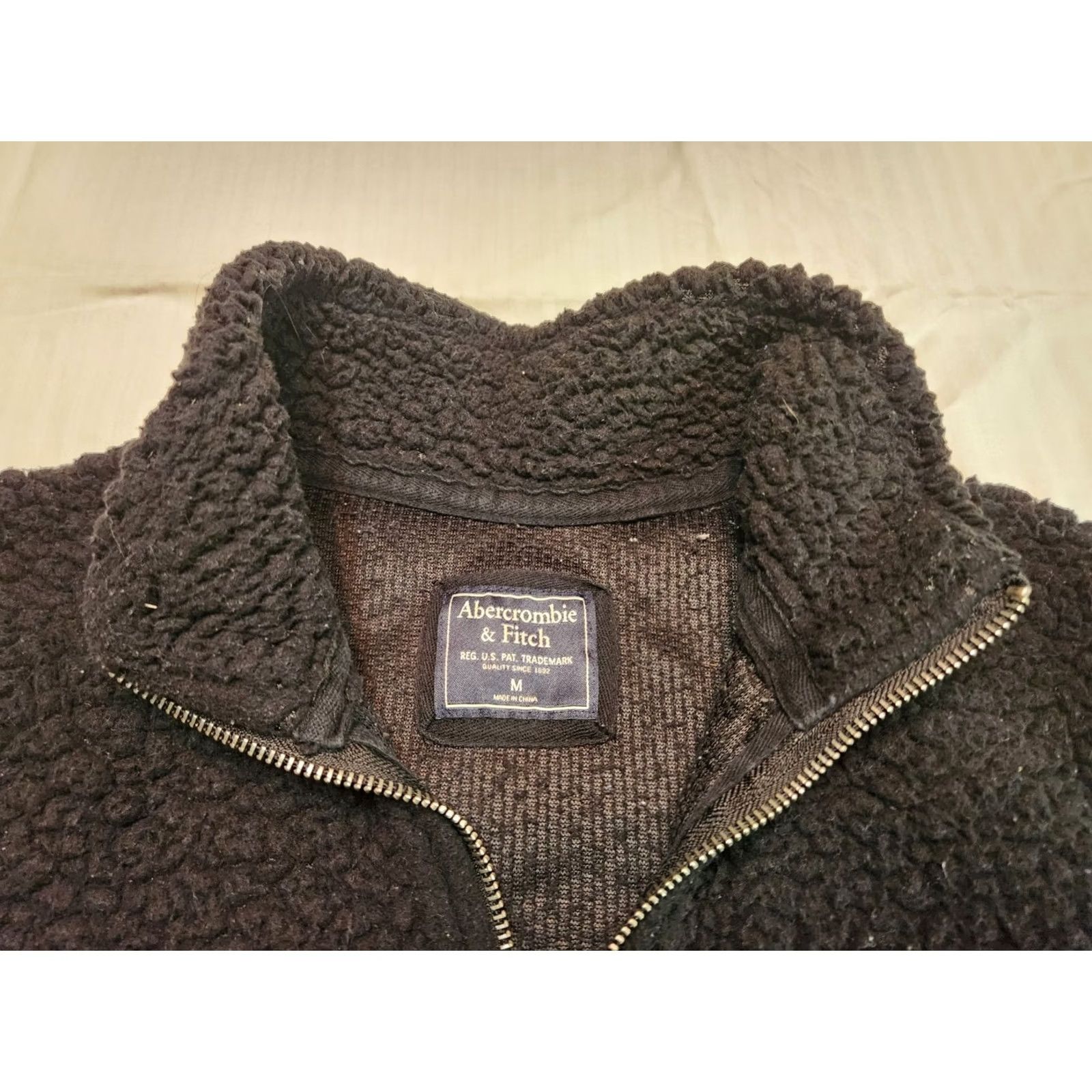 Abercrombie & Fitch Abercrombie & Fitch Women’s Black Fleece Pullover 1/4 Zip Mock Neck Long Sleeve Size M Sweatshirt Regular Pullover Clothing Black Ladies M Size M / US 6-8 / IT 42-44 - 3 Thumbnail