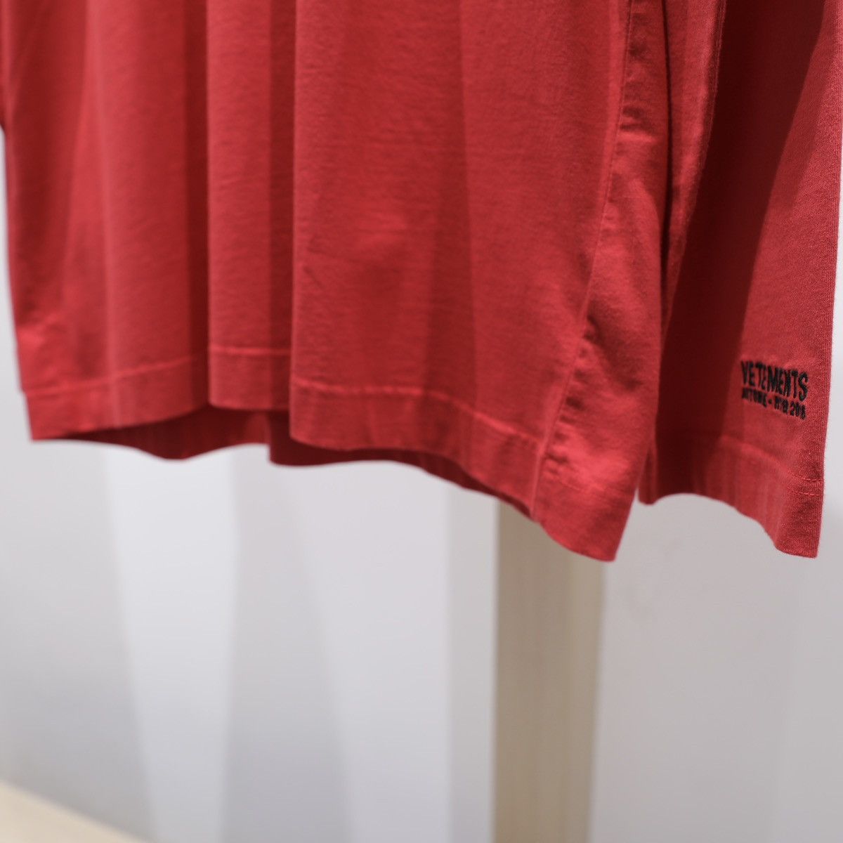 Vetements VETEMENTS 2018 Love Me To Death Cotton Long-Sleeve T-Shirt Size US S / EU 44-46 / 1 - 8 Thumbnail