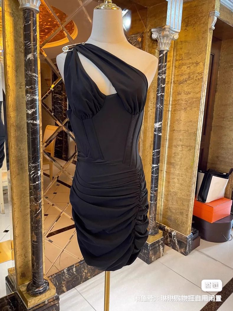 Versace Versace Fishbone shaping dress Size M / US 6-8 / IT 42-44 - 7 Thumbnail