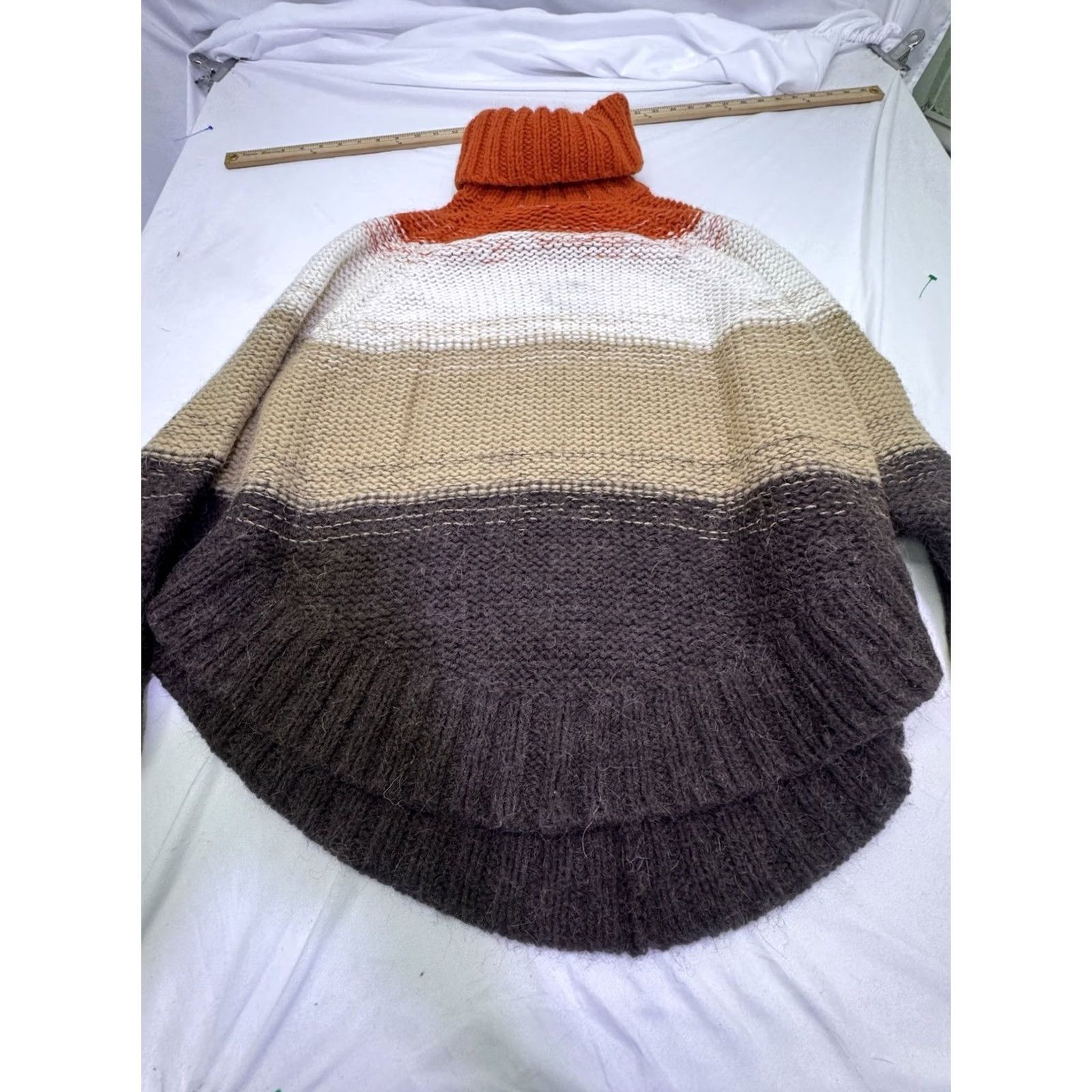 Michael Kors michael michael kors Cable Knit Sweater Turtle Kneck Crop Top Ombré Size Medium Size M / US 6-8 / IT 42-44 - 3 Thumbnail