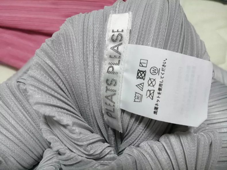 Issey Miyake Issey Miyake size:4 Grey pleated dress Size XS / US 0-2 / IT 36-38 - 2 Thumbnail