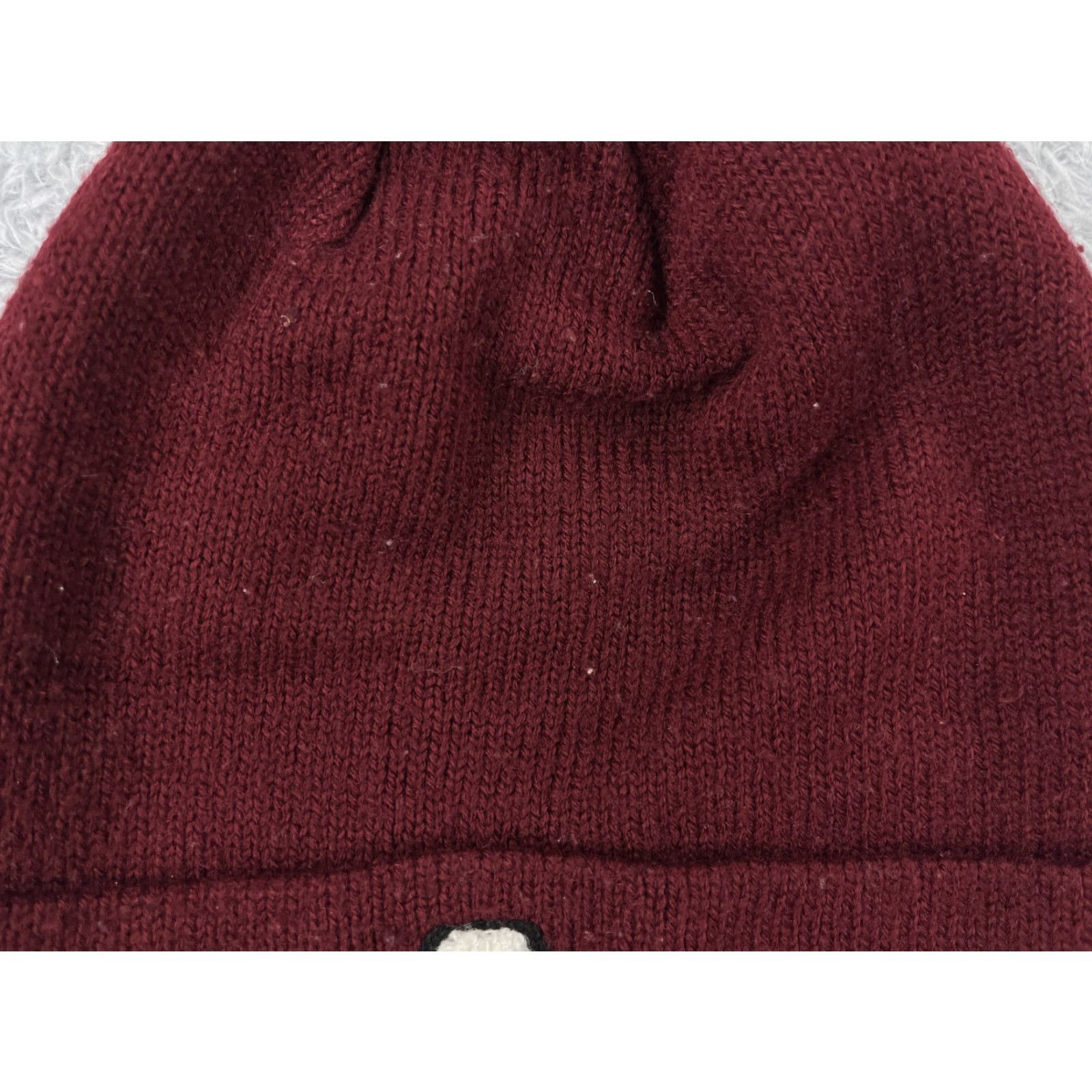 H&M H&M Beanie Adult One Size Burgundy Knit Acrylic Snow Ski Winter Hats Mens Beanie 1SZ Burgundy Ski Theme 90s Style Size ONE SIZE - 3 Thumbnail