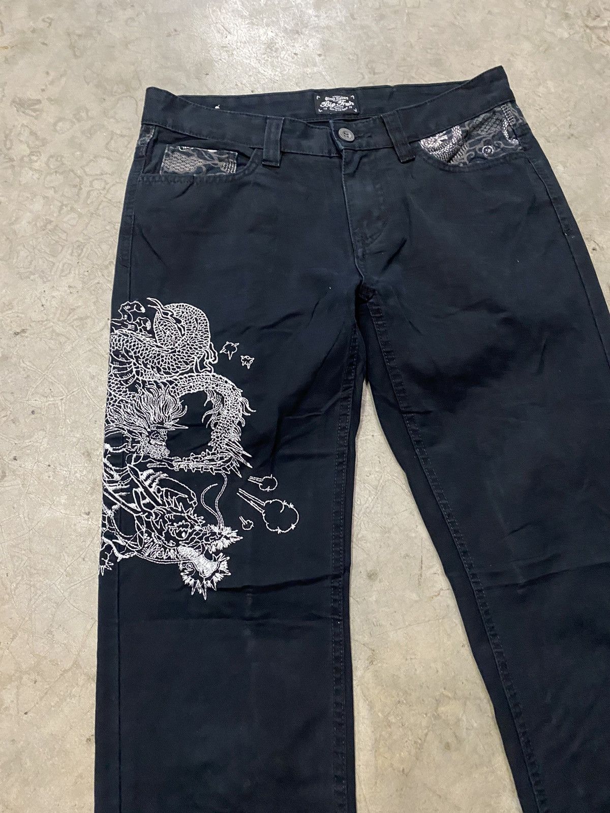 If Six Was Nine × Le Grande Bleu (L.G.B.) × Tornado Mart Jeans Japan Big Train Dragonfly Embroidery Sukajan Size US 32 / EU 48 - 2 Thumbnail