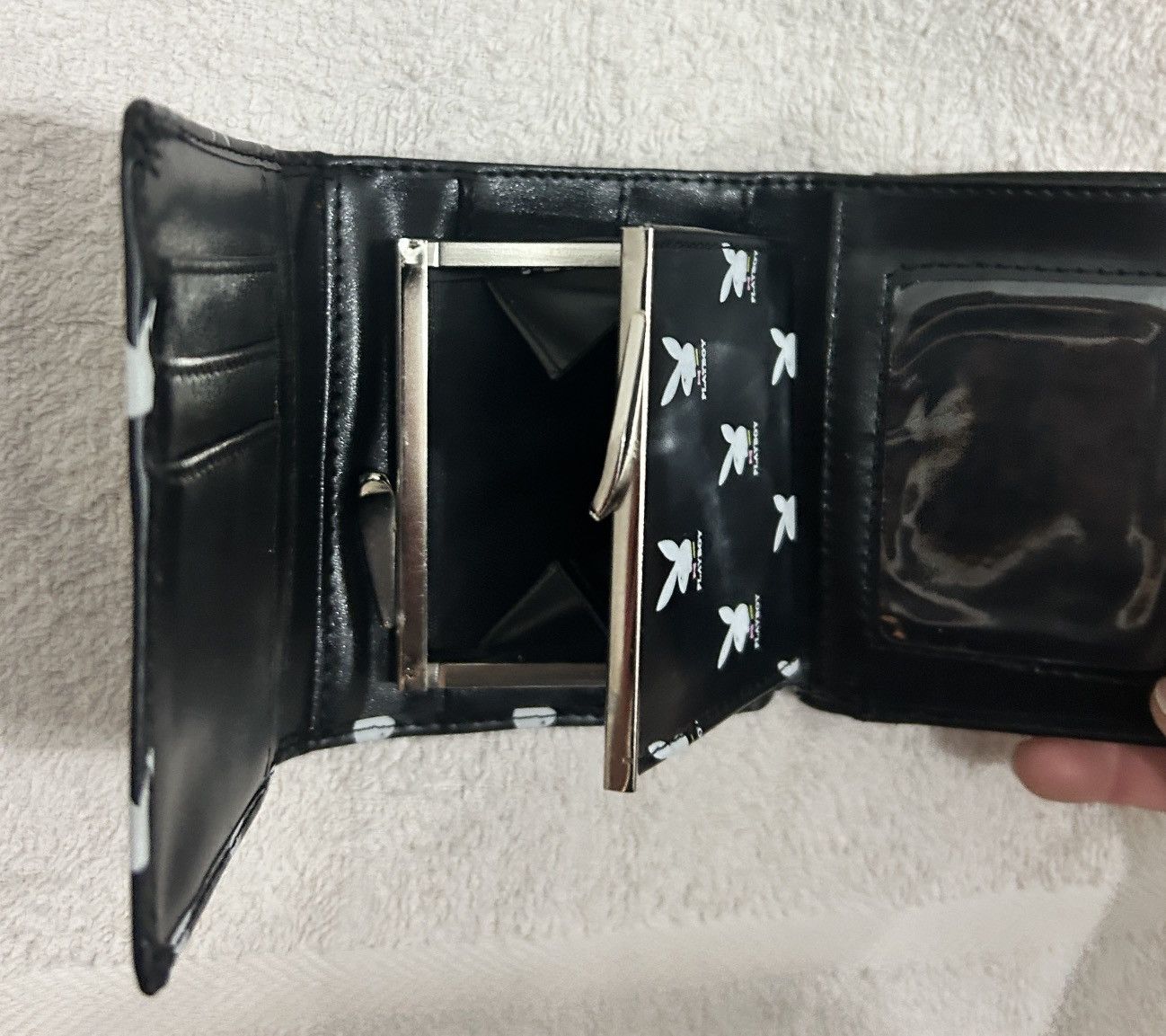 Playboy Vintage Playboy Card & Coin Flip out Magnetic Closure Purse Size ONE SIZE - 4 Thumbnail