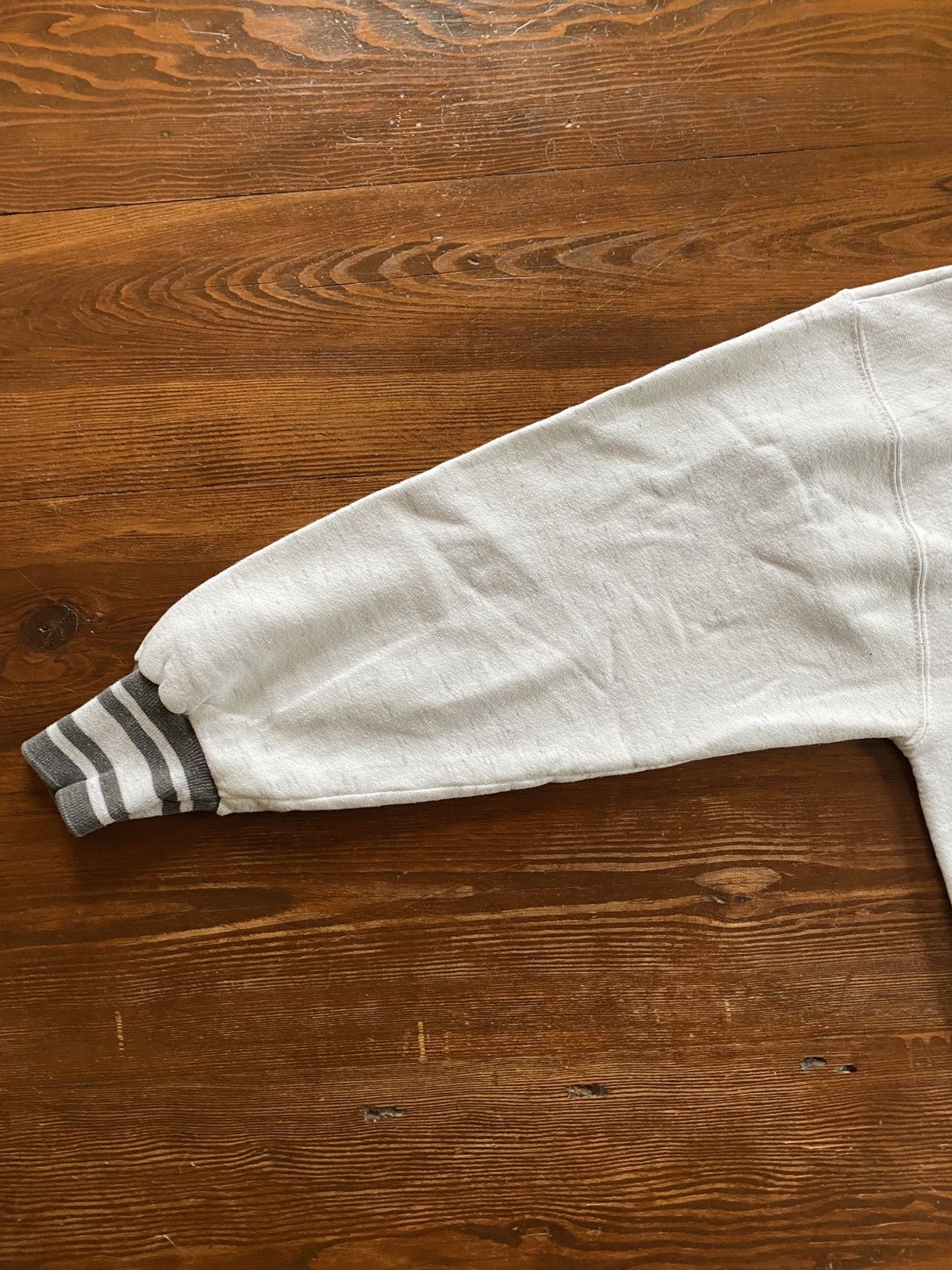 Vintage Vintage 80’s Georgian Court College Crewneck Sweatshirt Size US L / EU 52-54 / 3 - 13 Thumbnail