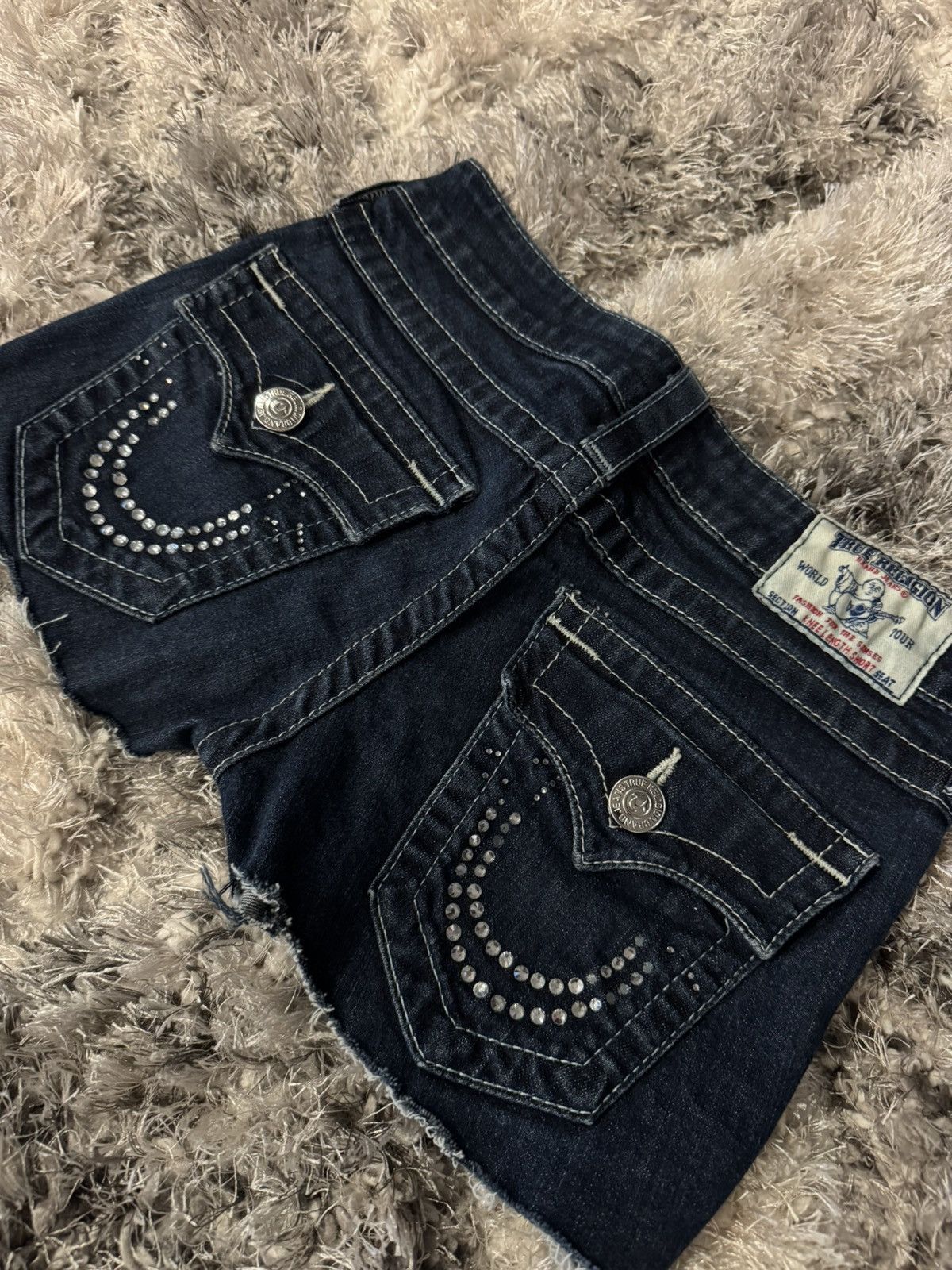 True Religion True Religion denim cut off shorts with rhinestone Size 24" / US 00 / IT 34 - 2 Thumbnail