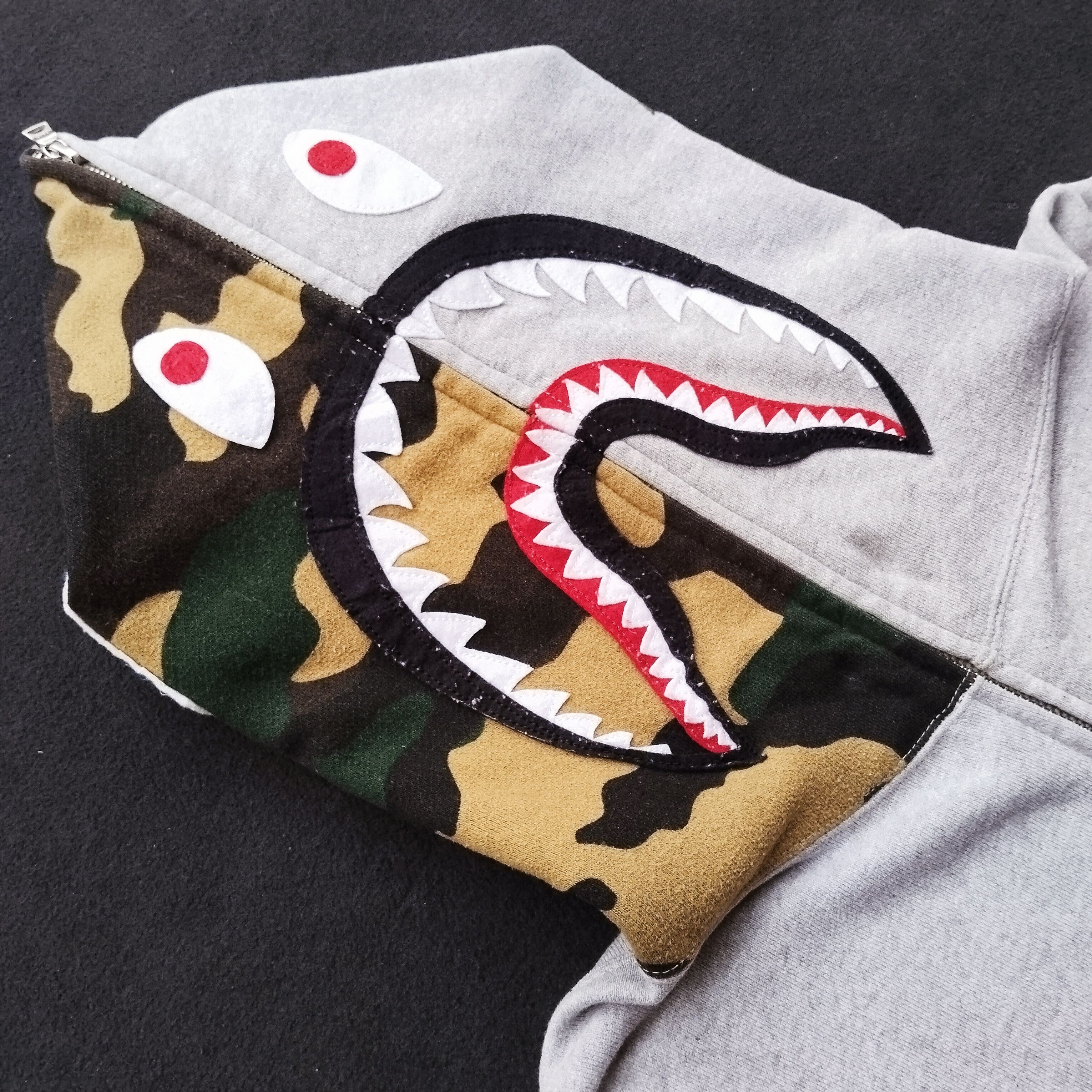 Bape 2010 Bape Land 1st Anniversary Shark Full Zip Hoodie Size US M / EU 48-50 / 2 - 2 Thumbnail