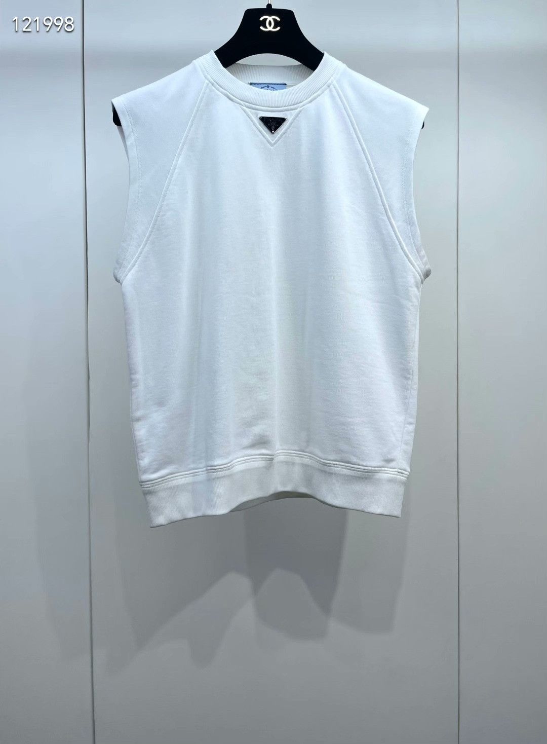 Prada Prada Metal Triangle White Cotton Vest Size S / US 4 / IT 40 - 1 Thumbnail