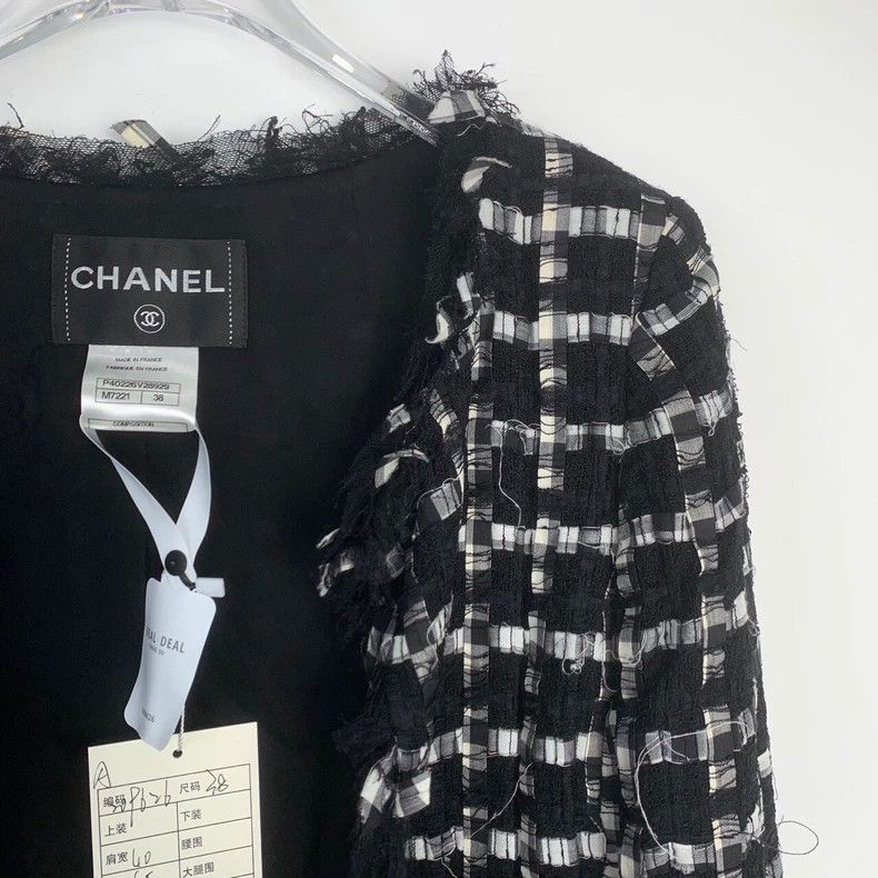 Chanel ChanelKnitted tweed black small fragrance jacket 2503-Nexta Size XS / US 0-2 / IT 36-38 - 3 Thumbnail