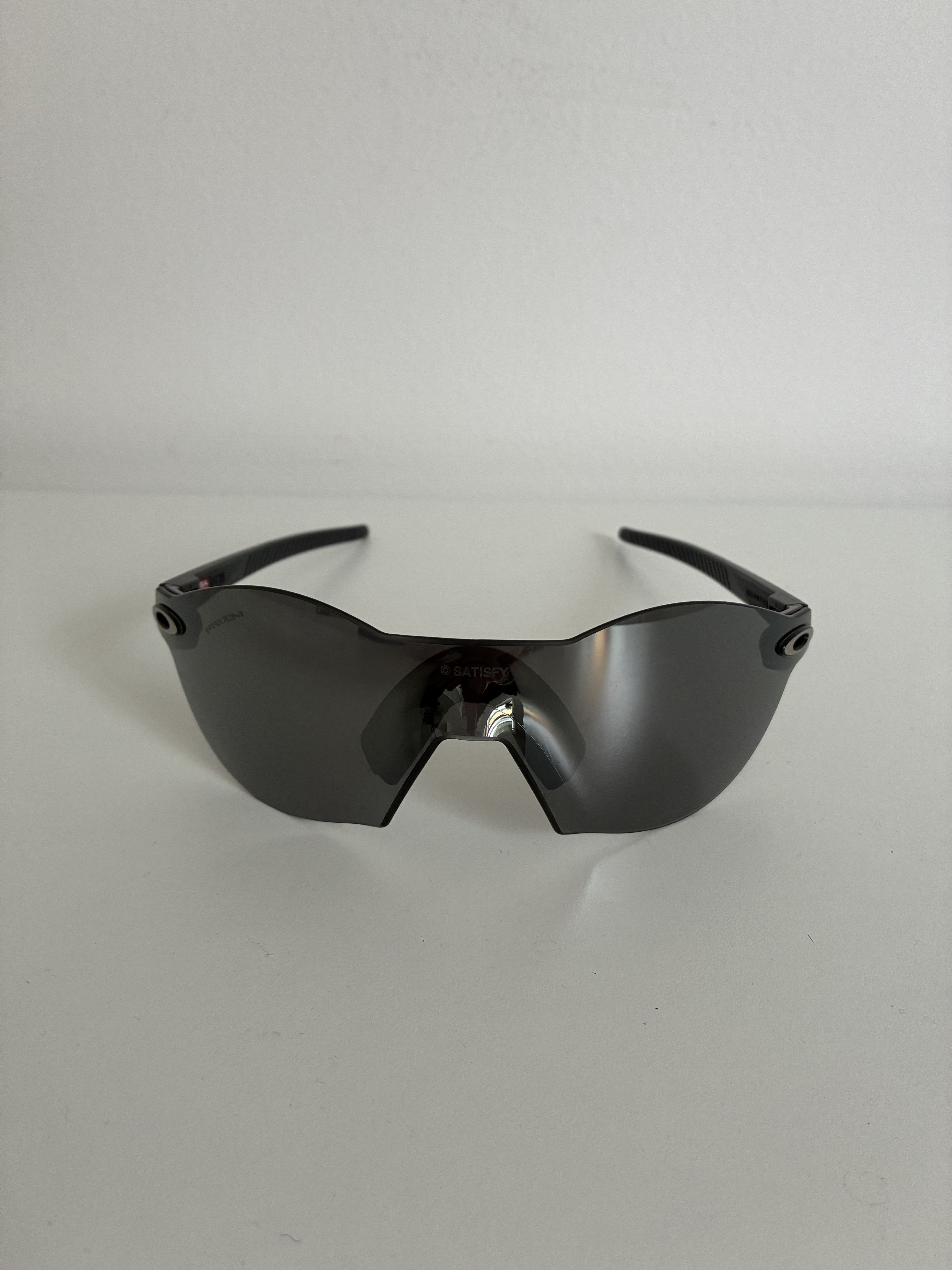 希少 oakley satisfy OAKLEY® DESERT T サイズM KREAM | 한정판 거래의