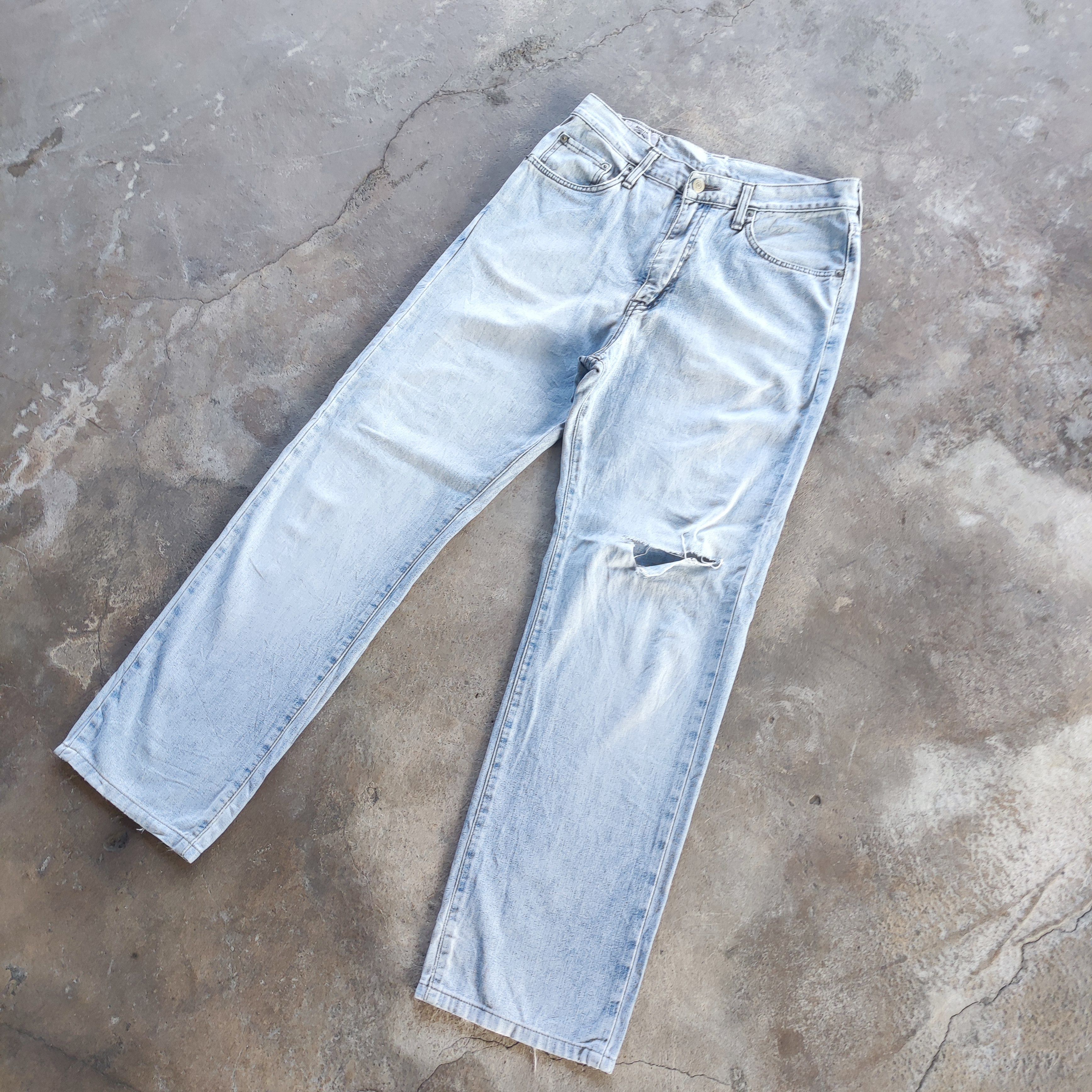 Edwin Vintage Edwin Brand Buggy Jeans Distressed Faded pants Size US 31 - 2 Thumbnail