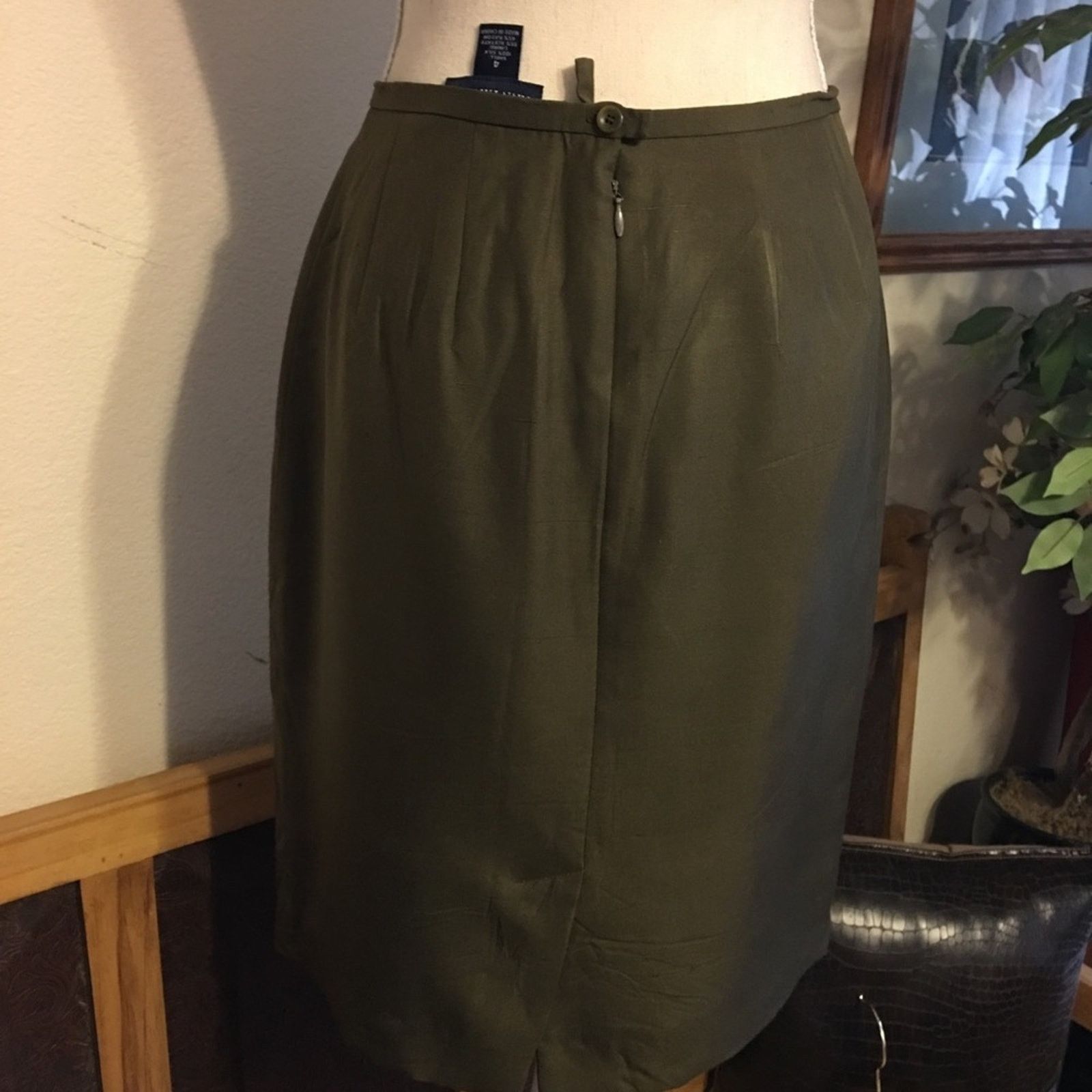 Ann Taylor Ann Taylor khaki green silk skirt 4 Size 27" / US 4 / IT 40 - 3 Thumbnail