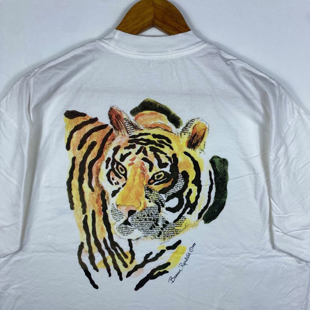 Banana Republic Vintage 90's BANANA REPUBLIC Endangered Himalayan Tigers Tee Size US XL / EU 56 / 4 - 2 Thumbnail