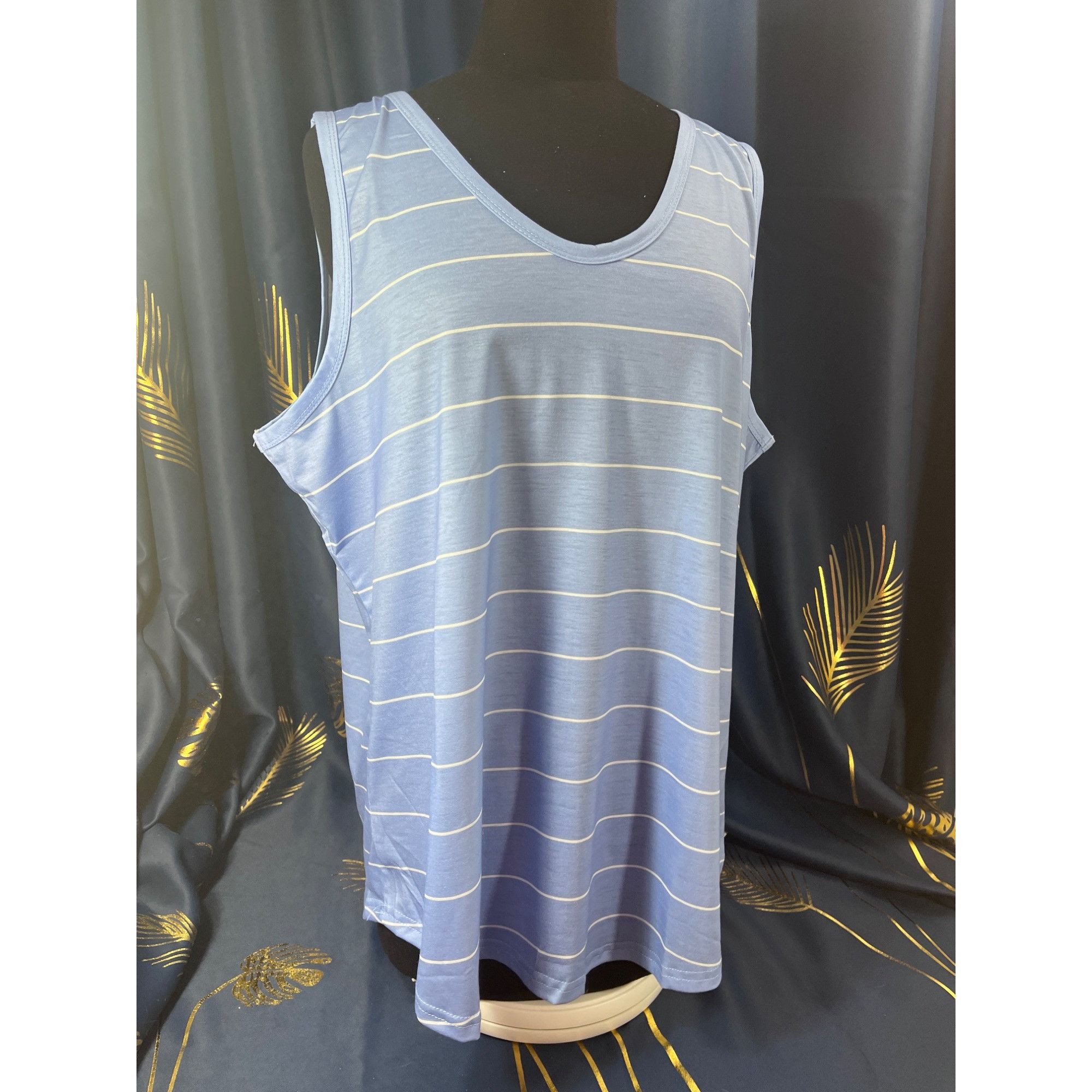 Other NWOT UNBRANDED WOMEN'S TANK TOP SIZE 2XL BLUE WITH WHITE STR Size XXL / US 16-18 / IT 52-54 - 1 Thumbnail
