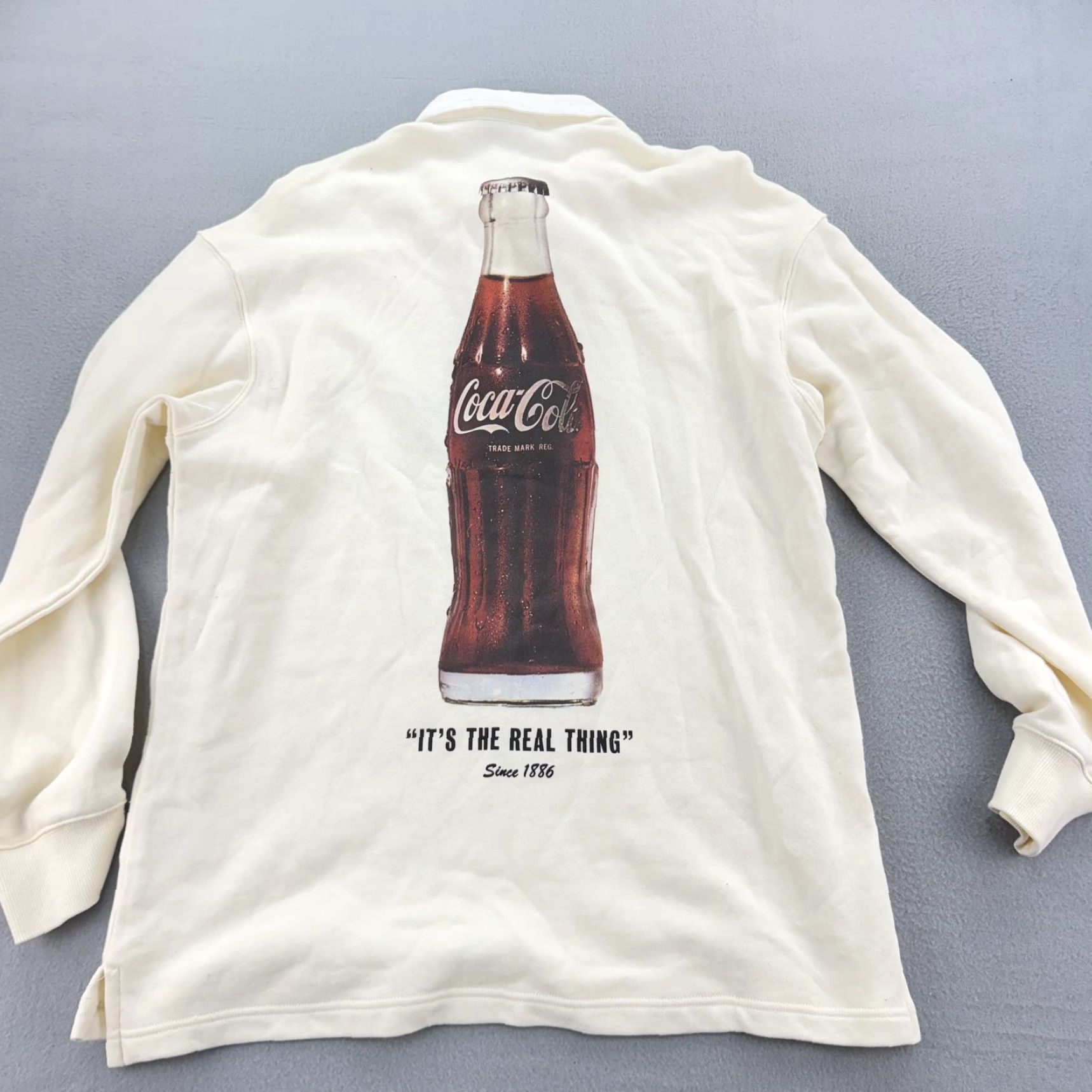 H&M H&M Coca-Cola Pullover Shirt Mens Medium Long Sleeve Rugby Embroidered Graphic Print Coca-Cola Bottle Logo Collared Polo Retro Collaboration Size US M / EU 48-50 / 2 - 4 Thumbnail