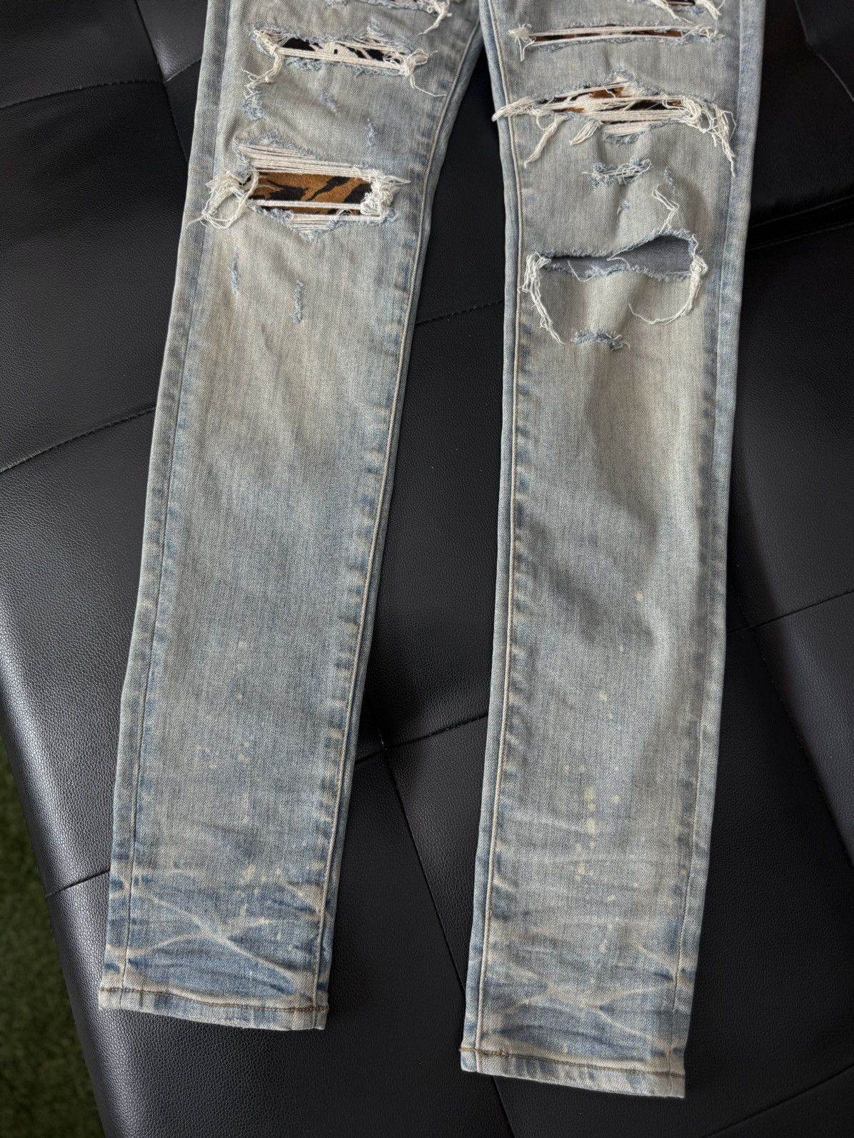 Amiri Amiri Blue Jeans Cheetah Patch Rare Size 30 Flawless 🧼 Size US 30 / EU 46 - 8 Thumbnail