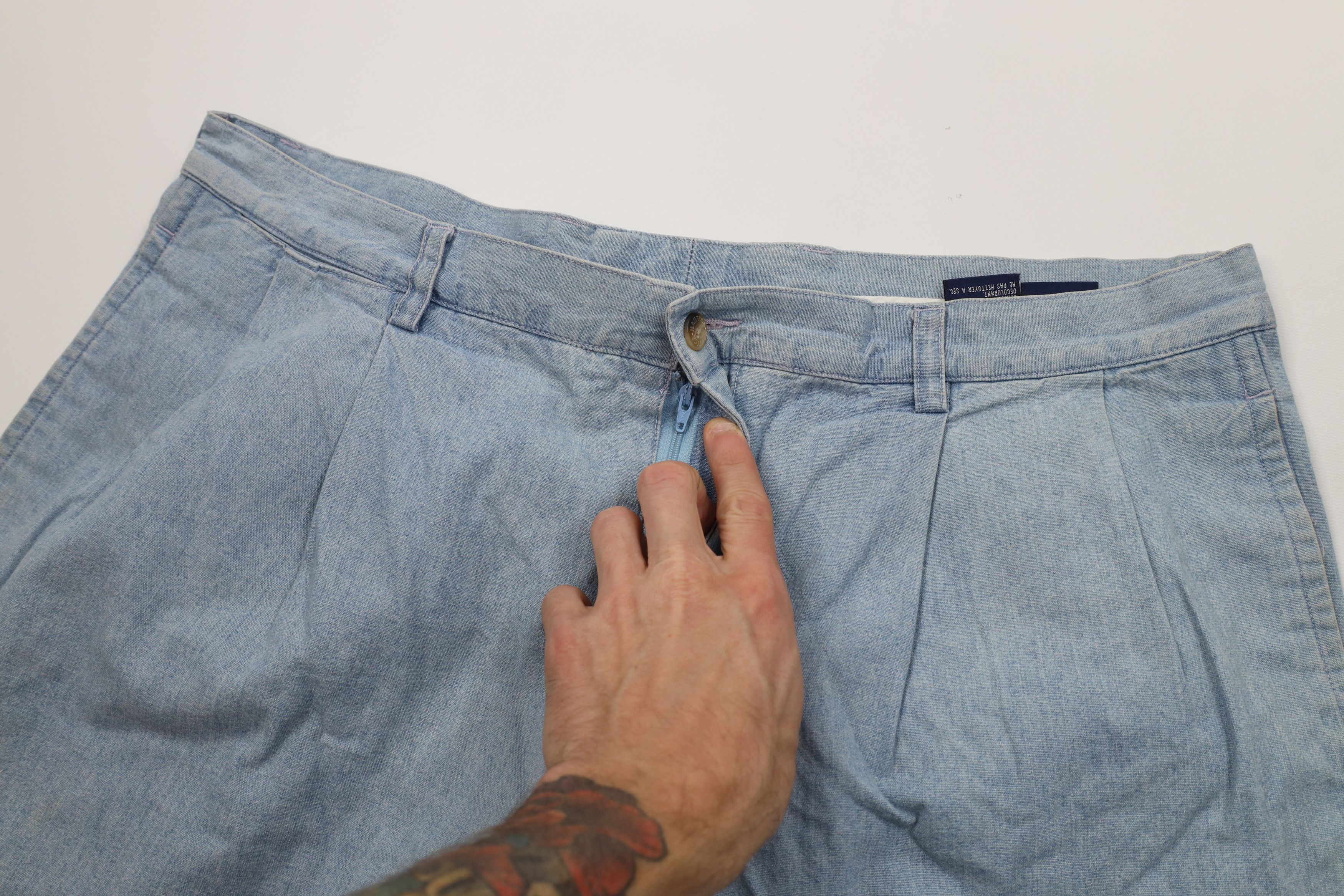 Nautica Vintage 90s Nautica Above Knee Chambray Chino Shorts Blue Size US 40 / EU 56 - 7 Thumbnail