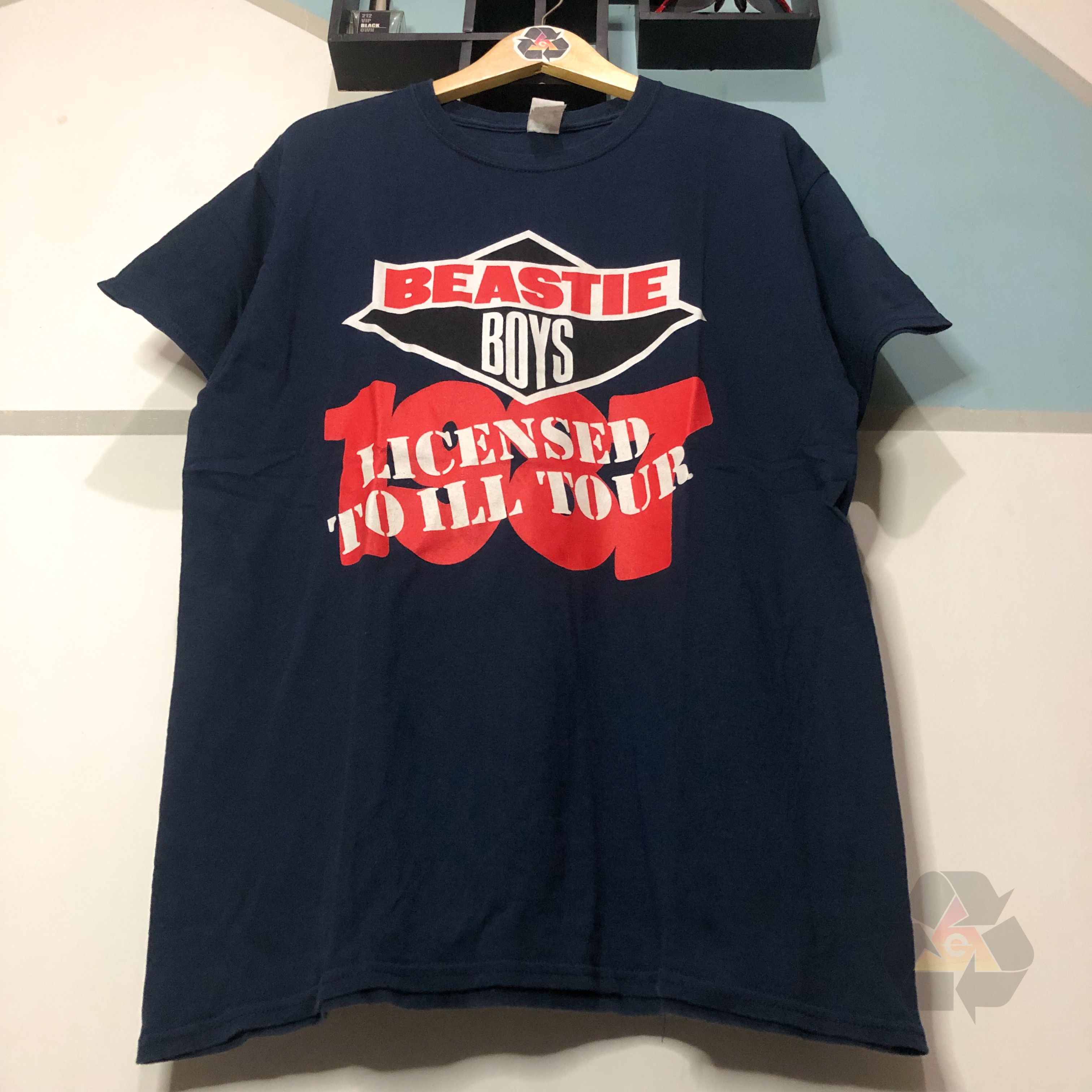 Band Tees Vintage Bestie Boys 1987 Licensed To I'll Tour T-Shirt Size US L / EU 52-54 / 3 - 4 Thumbnail