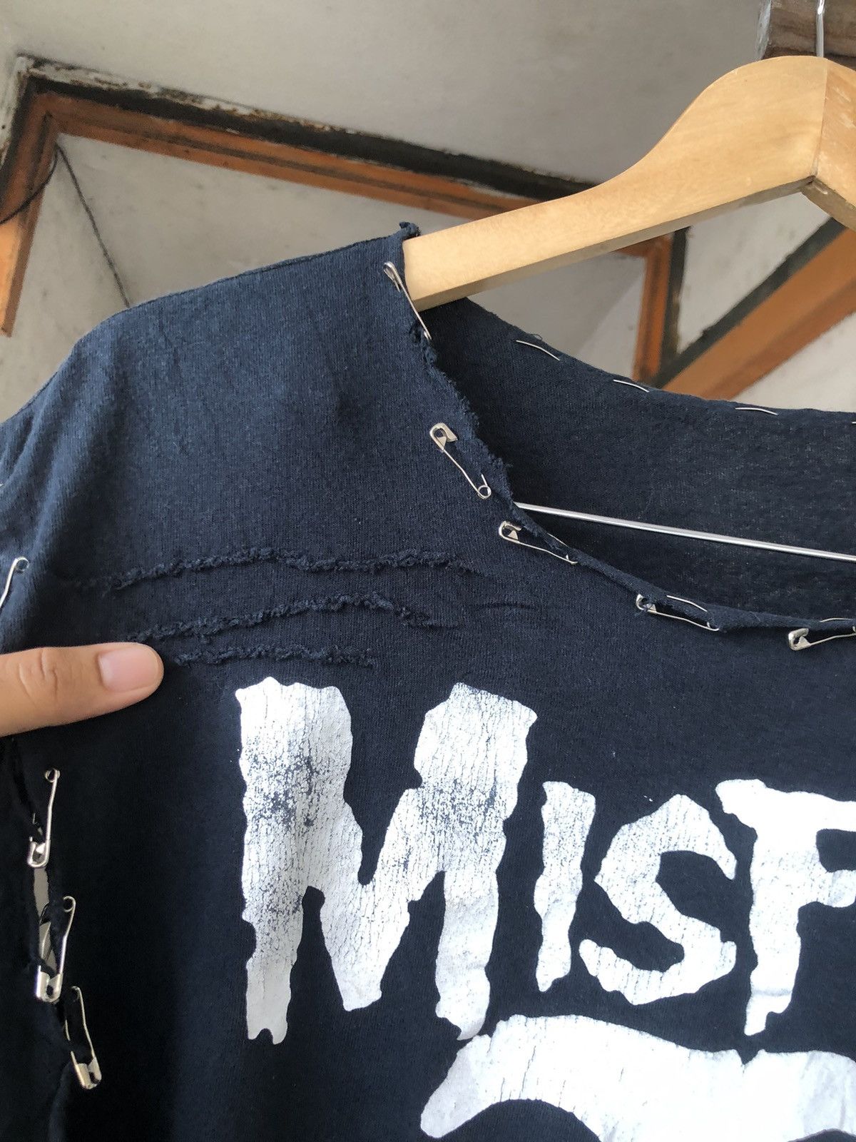 Misfits Rare Vintage Misfits Bondage Punk Distressed Tshirt Size US S / EU 44-46 / 1 - 9 Thumbnail