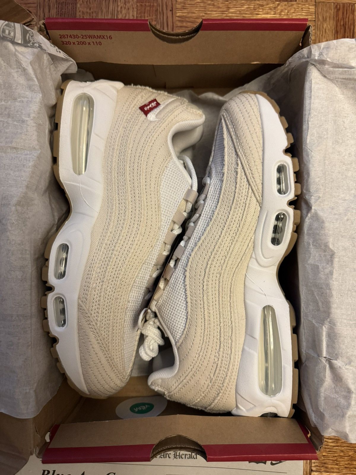 Levi's × Nike Nike Air Max 95 Levi White Size US 8 / EU 41 - 5 Thumbnail